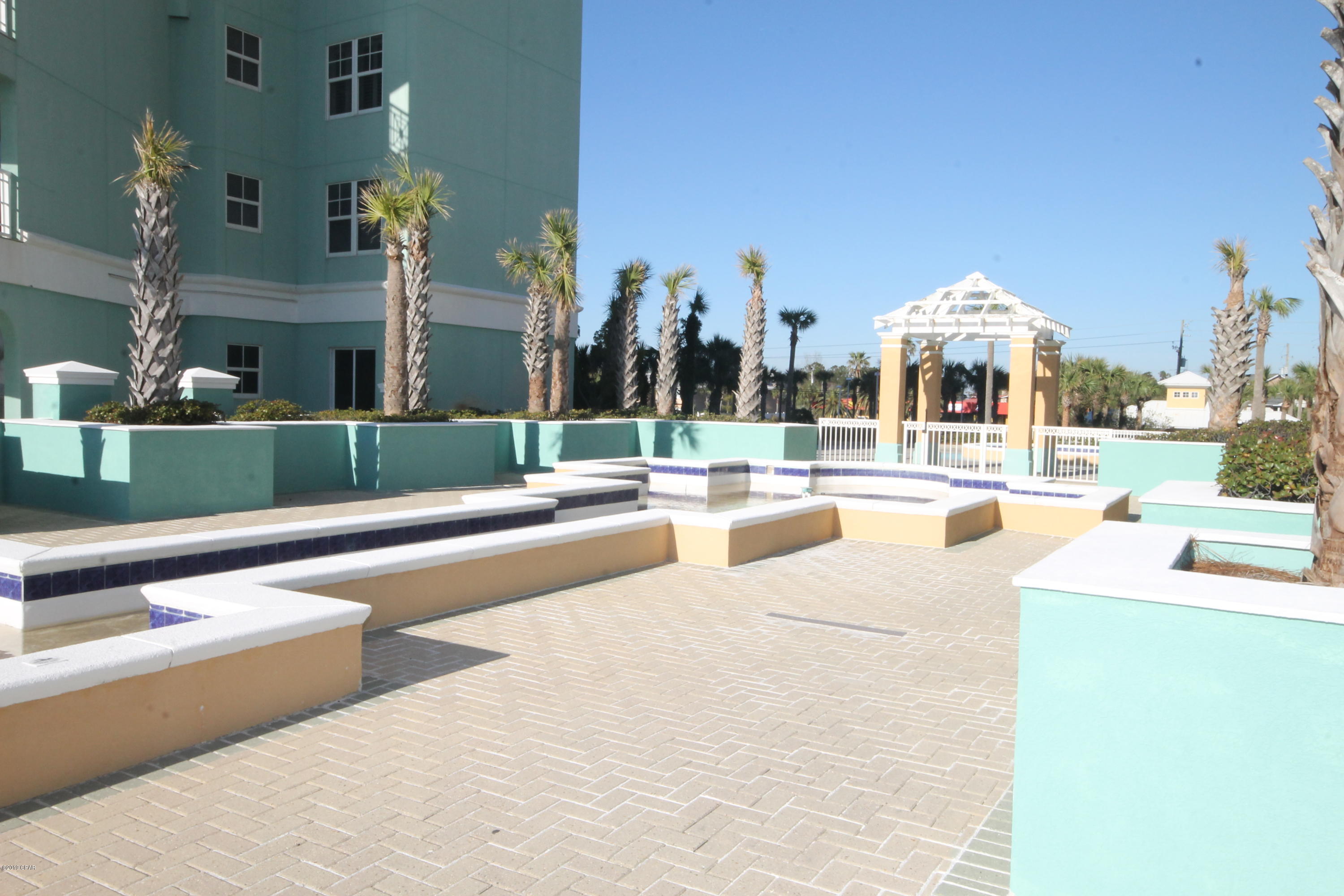 En Soleil Condo - Residential