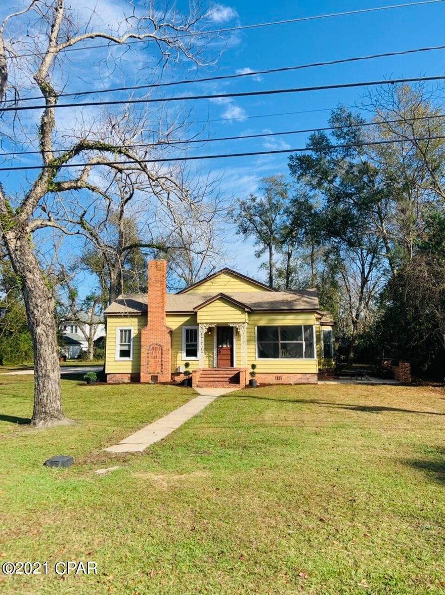 A historic home located in town awaiting your personal touch.  Home boast 4 large bedrooms, hardwood floors, wood burning fireplace, new roof in 2019 and is situated just minutes from downtown, schools, and hospital. Inside is very spacious.
