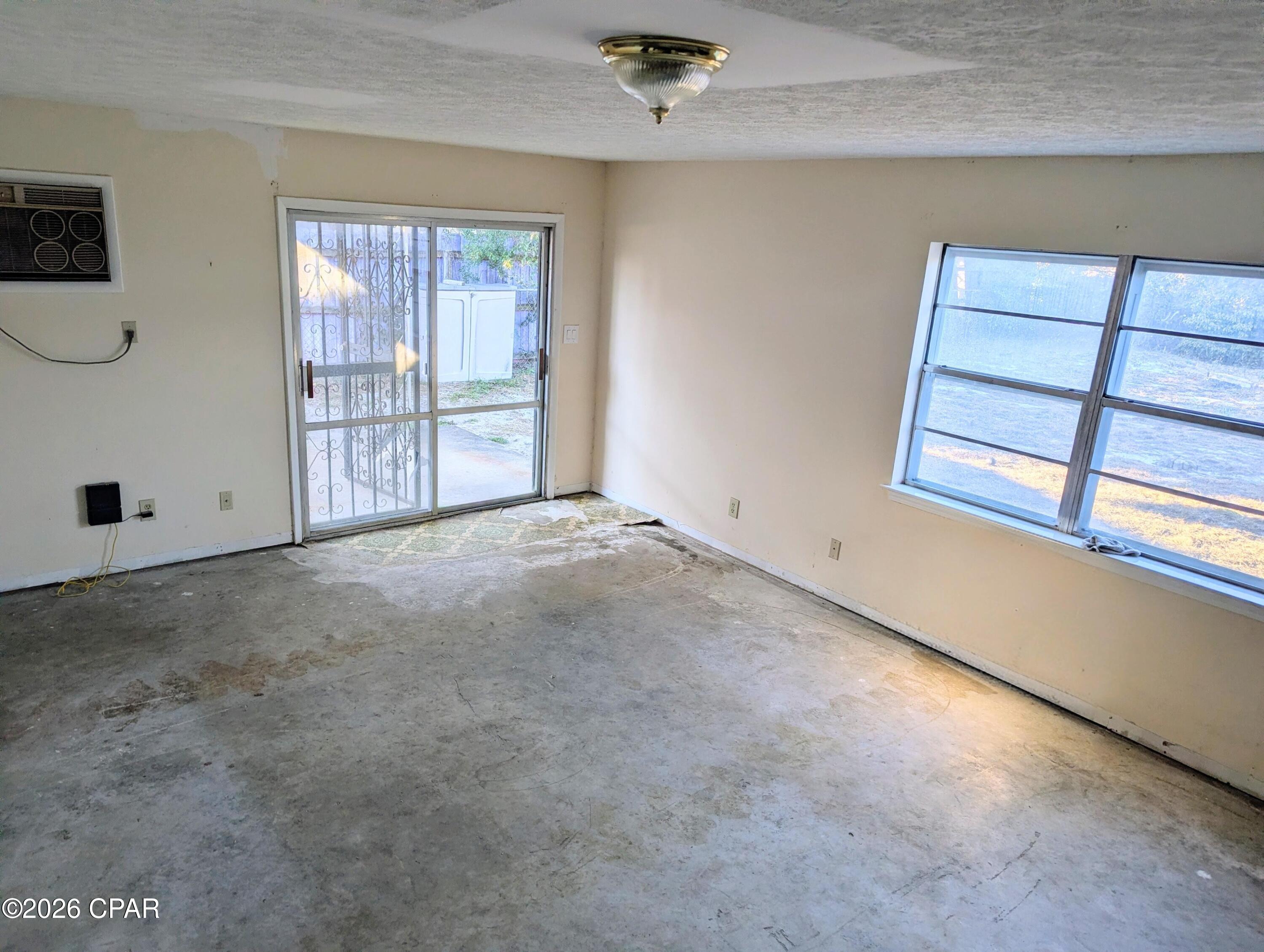 Woodlawn Unit 1 - Residential