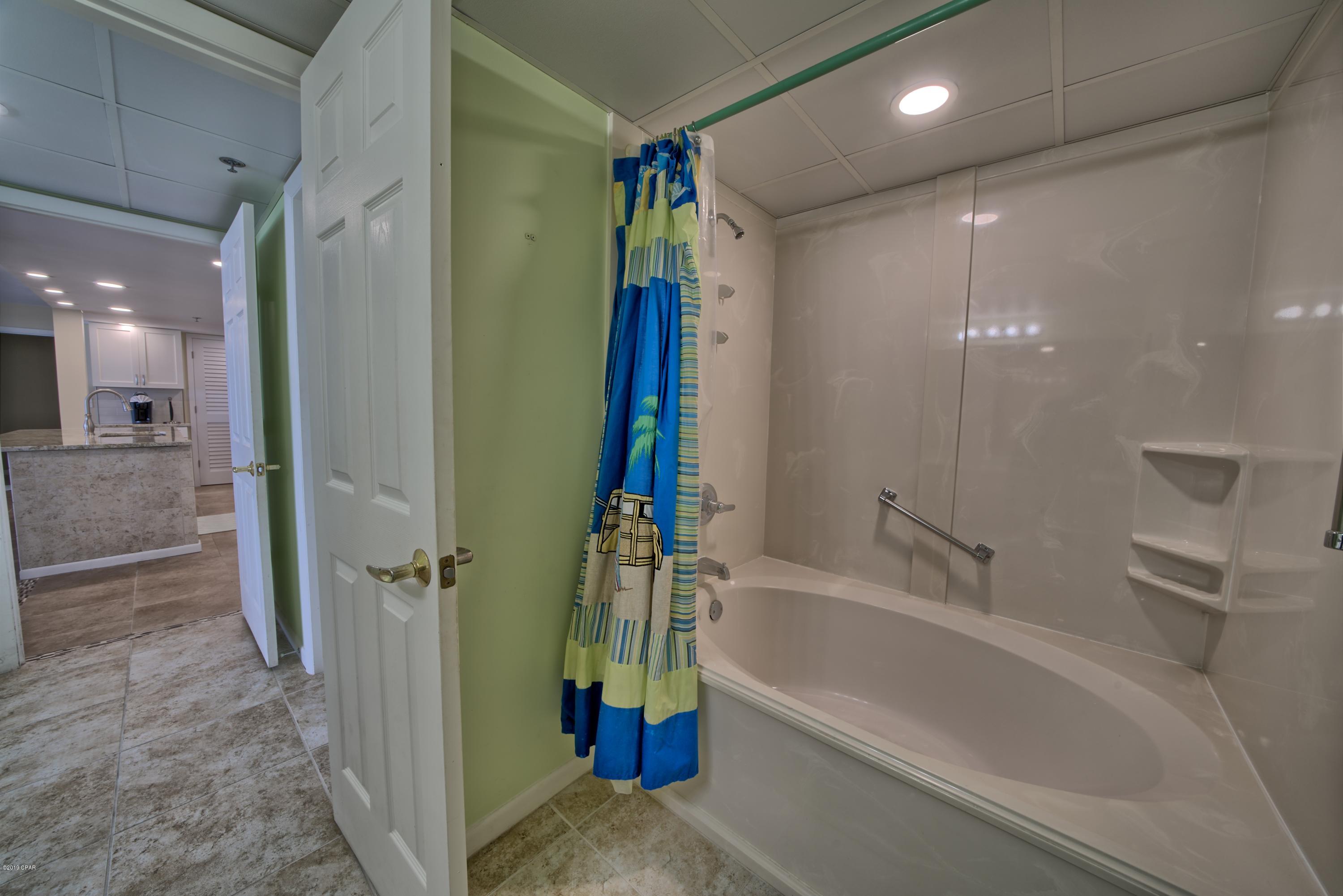 Long Beach Towers I - Residential