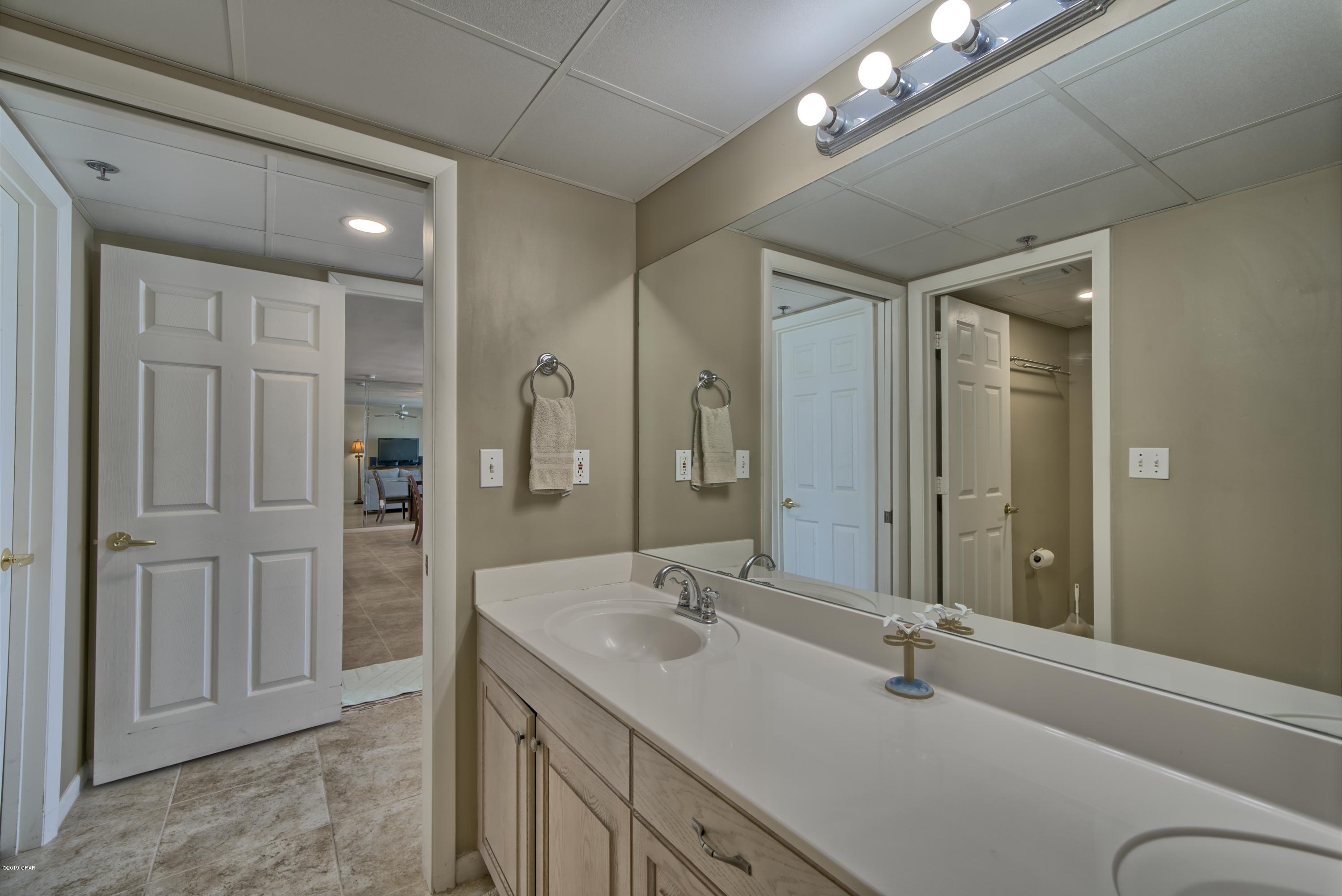 Long Beach Towers I - Residential