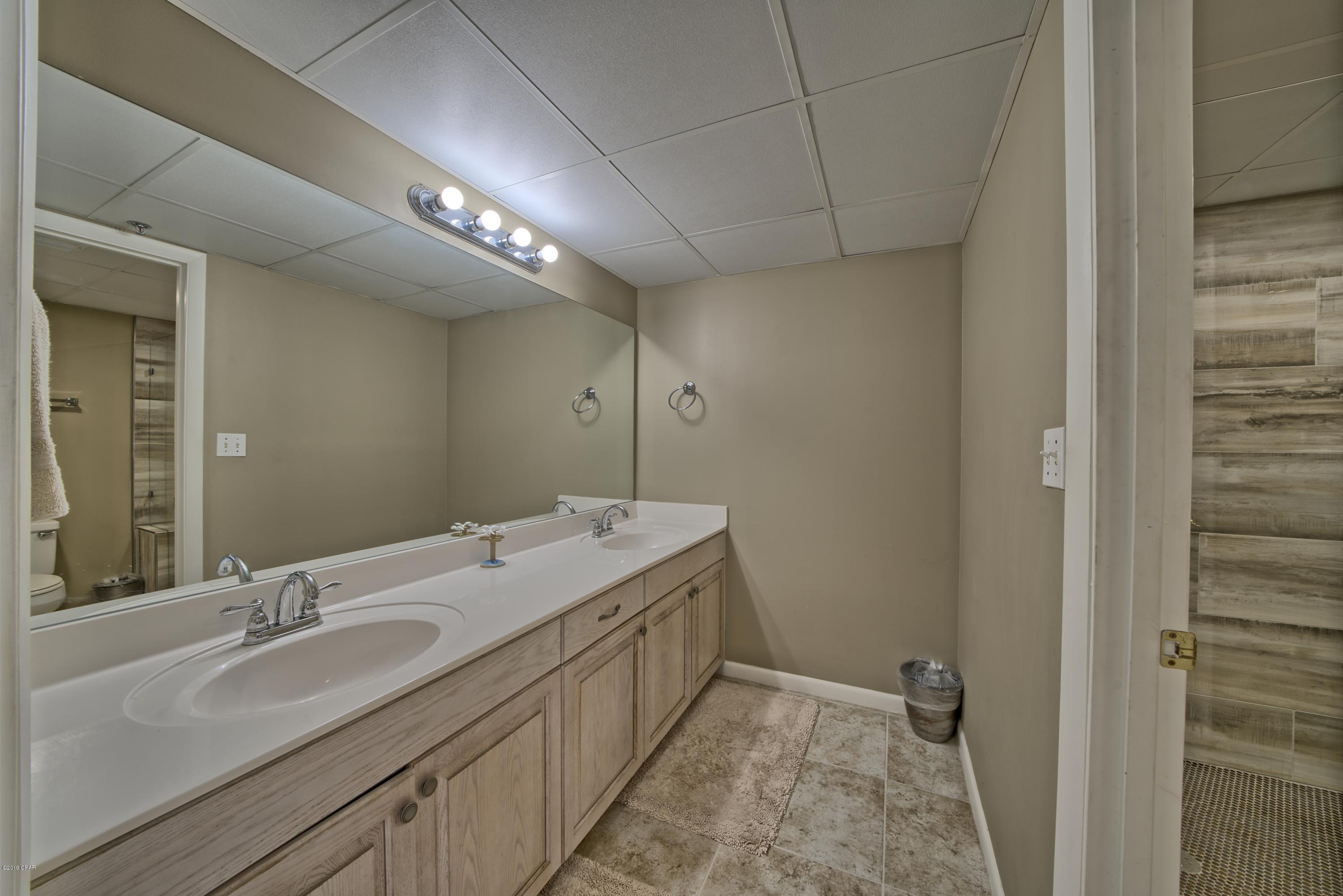 Long Beach Towers I - Residential