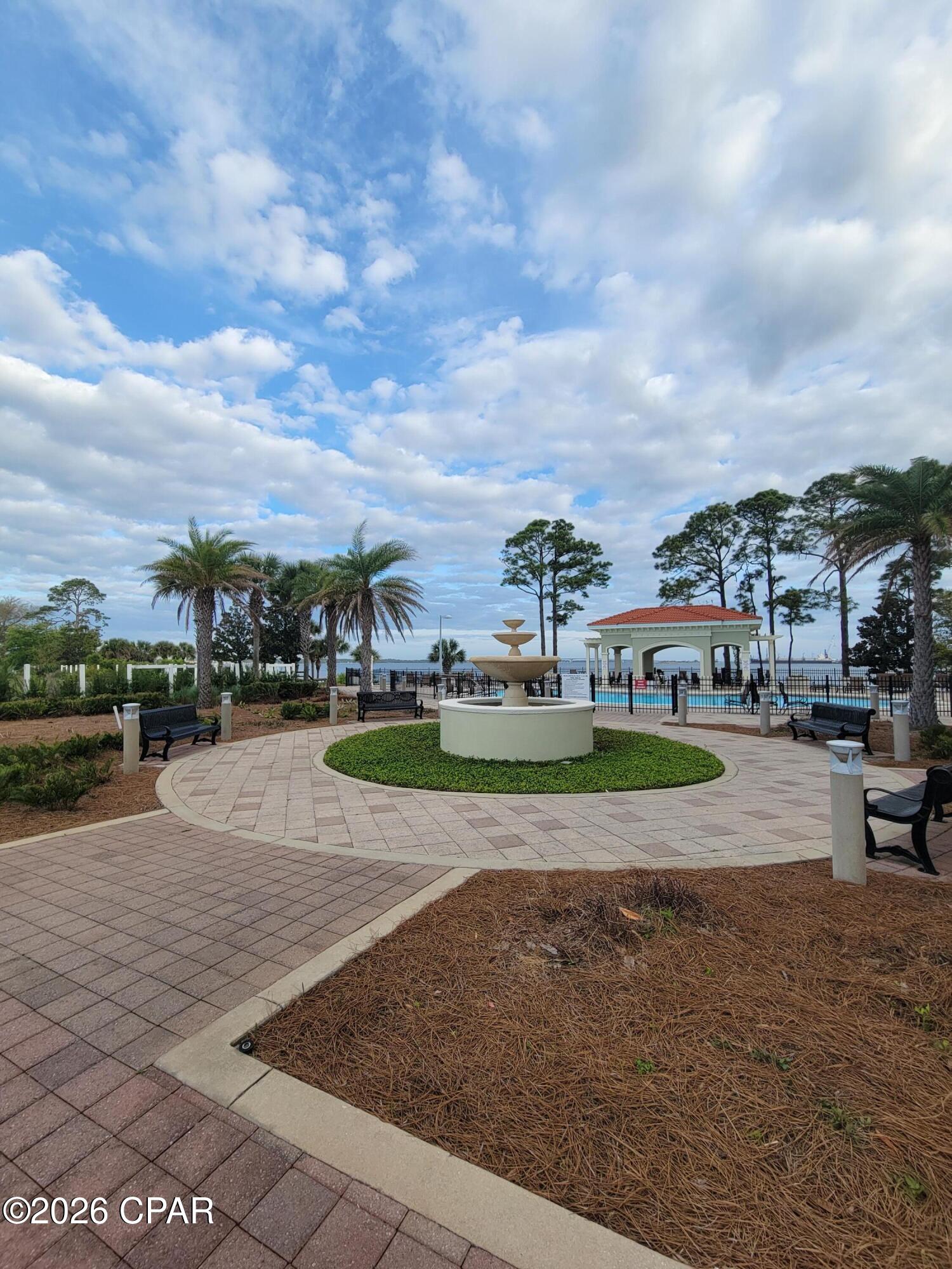 2400 Grandiflora Boulevard 904