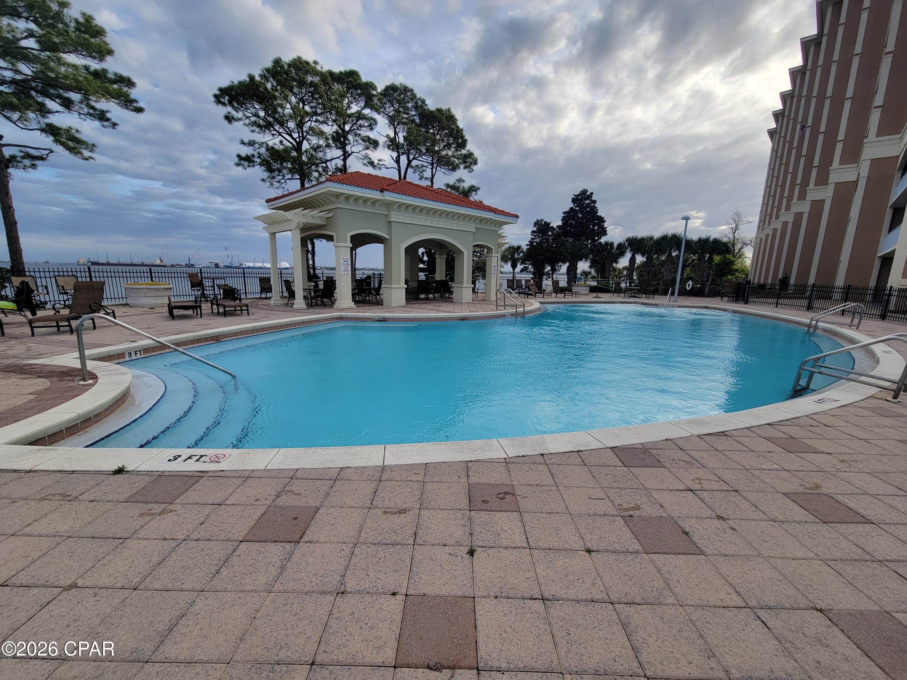 Magnolia Bay Club - Residential