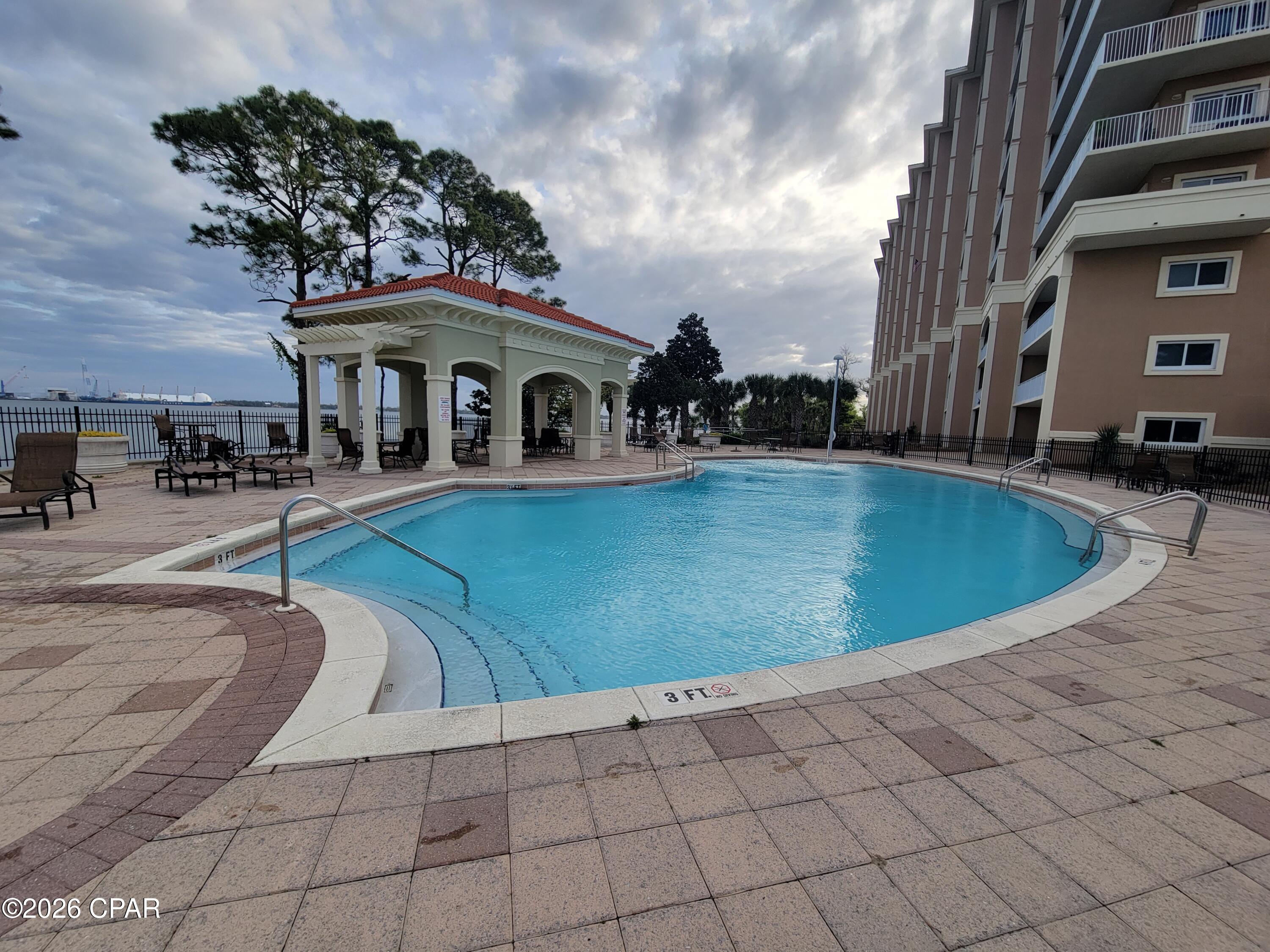 Magnolia Bay Club - Residential