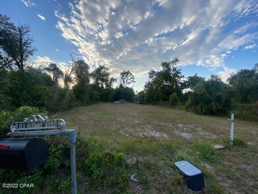Well maintained vacant lot in centrally located Springfield! All measurements to be verified by buyer if deemed important.