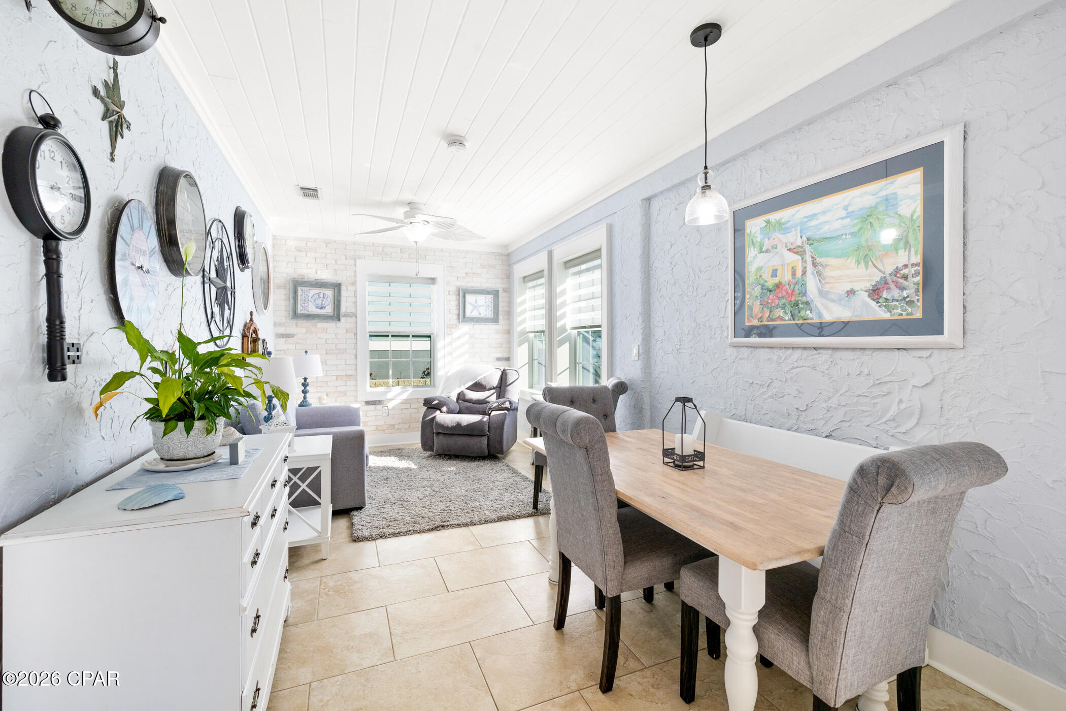 Laguna Beach Estates 7th Add - Residential