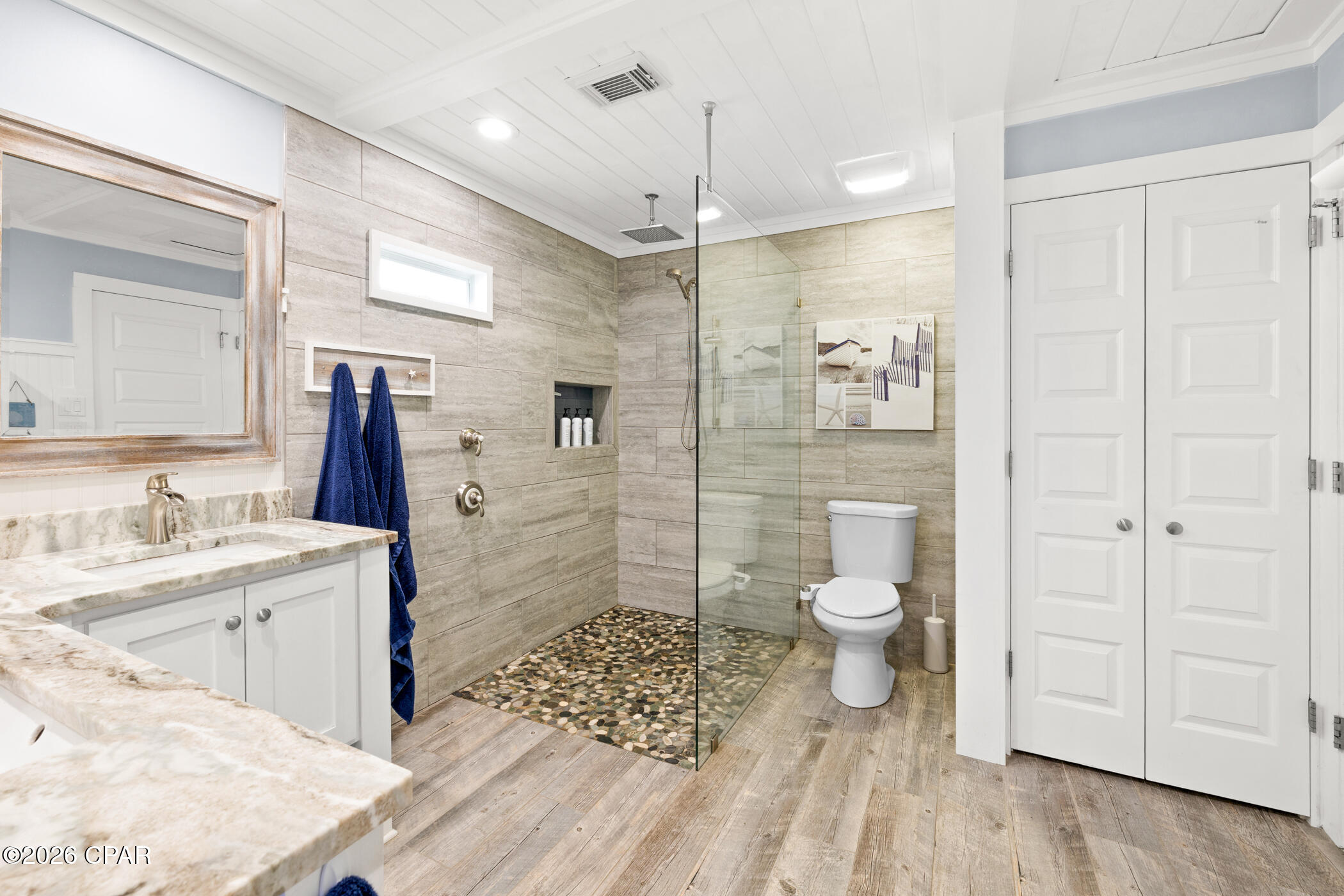 Laguna Beach Estates 7th Add - Residential