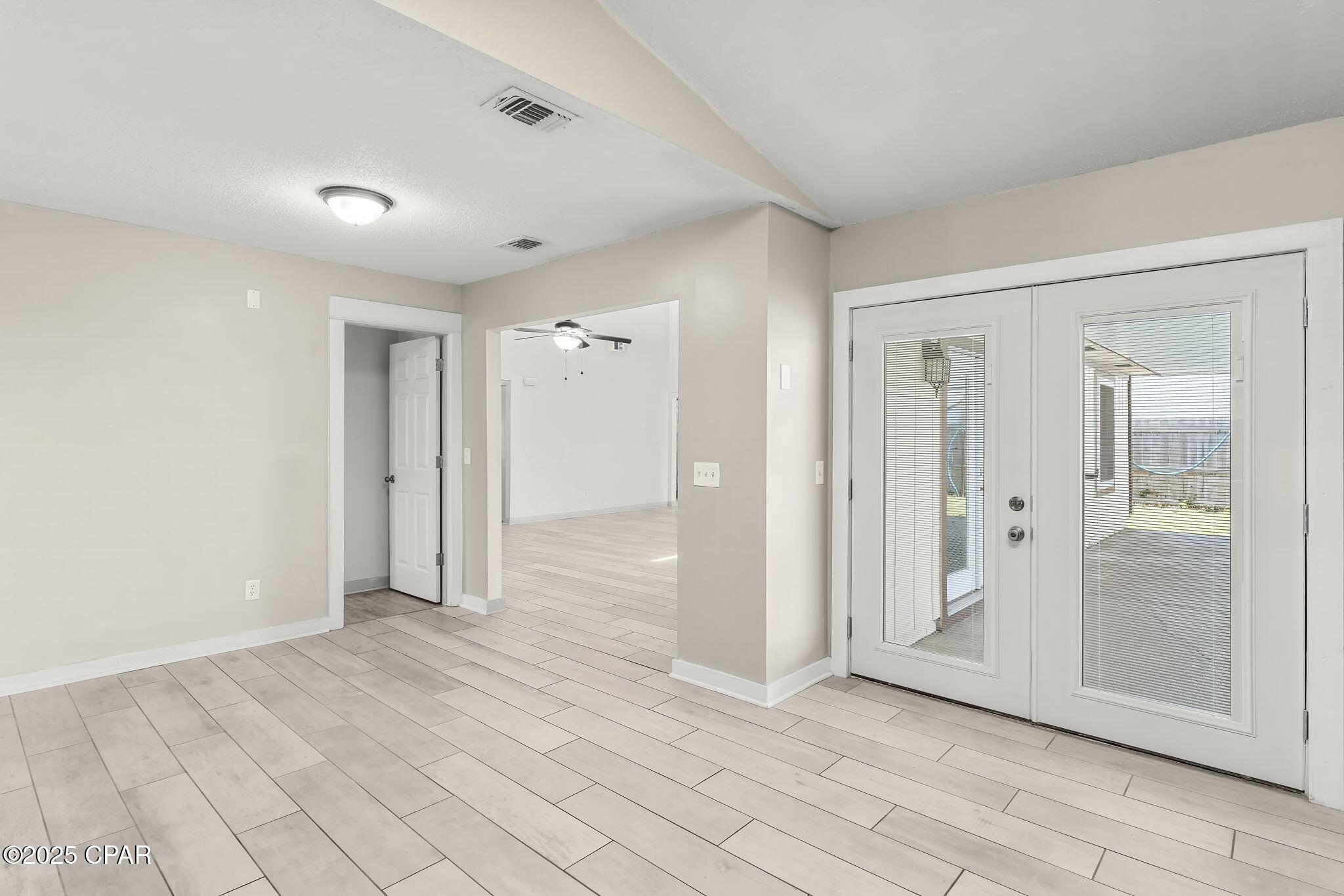 Shadow Bay Unt 3 & 4 - Residential