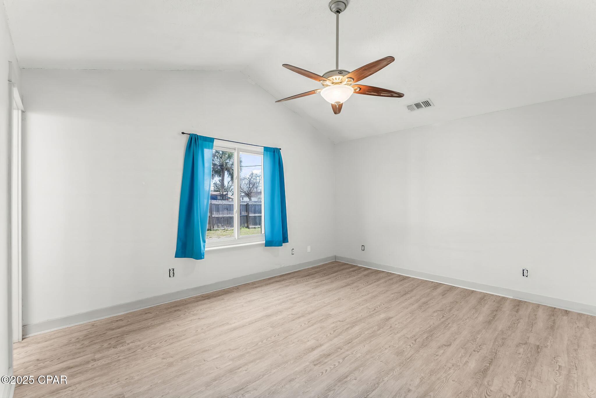 Shadow Bay Unt 3 & 4 - Residential