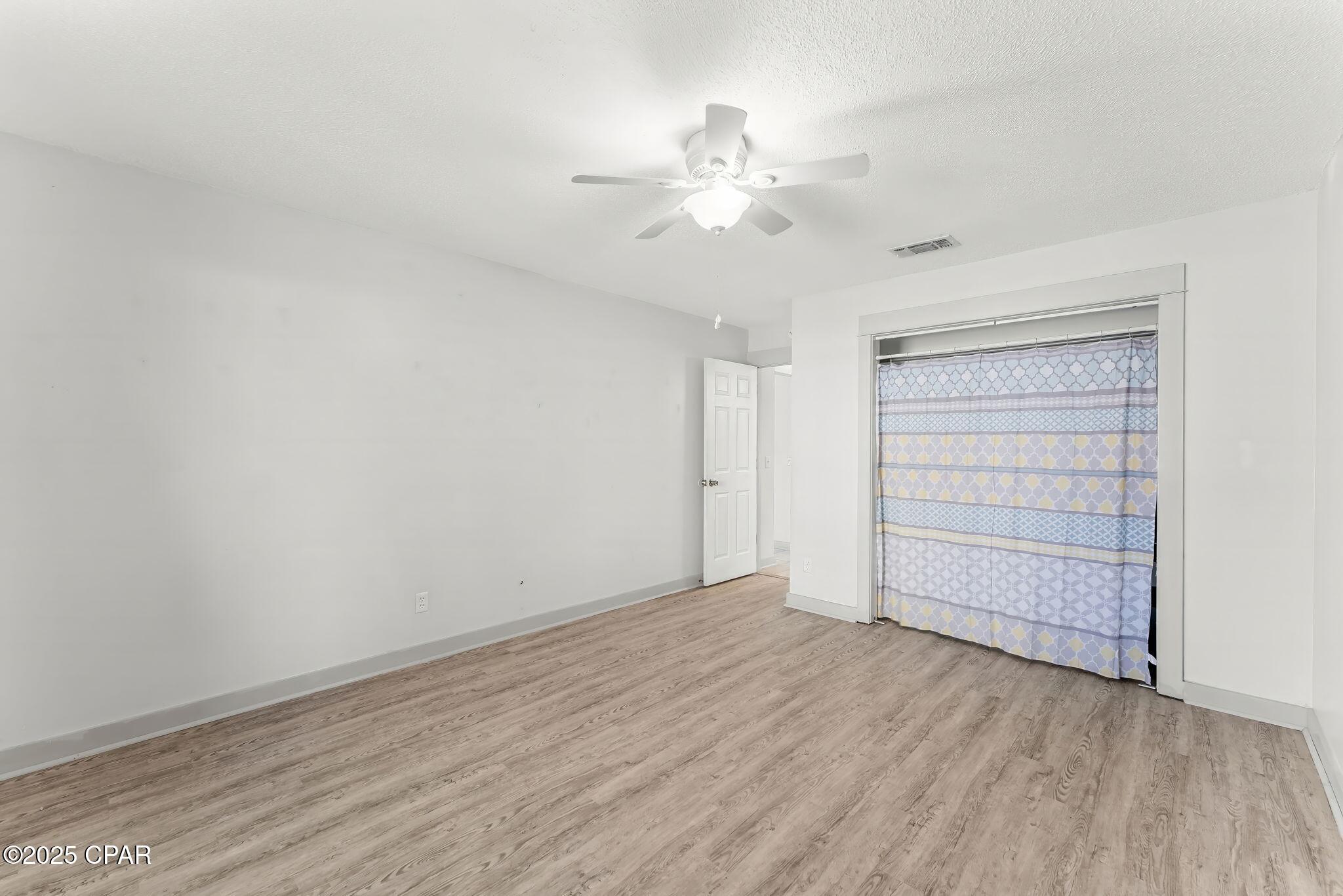 Shadow Bay Unt 3 & 4 - Residential