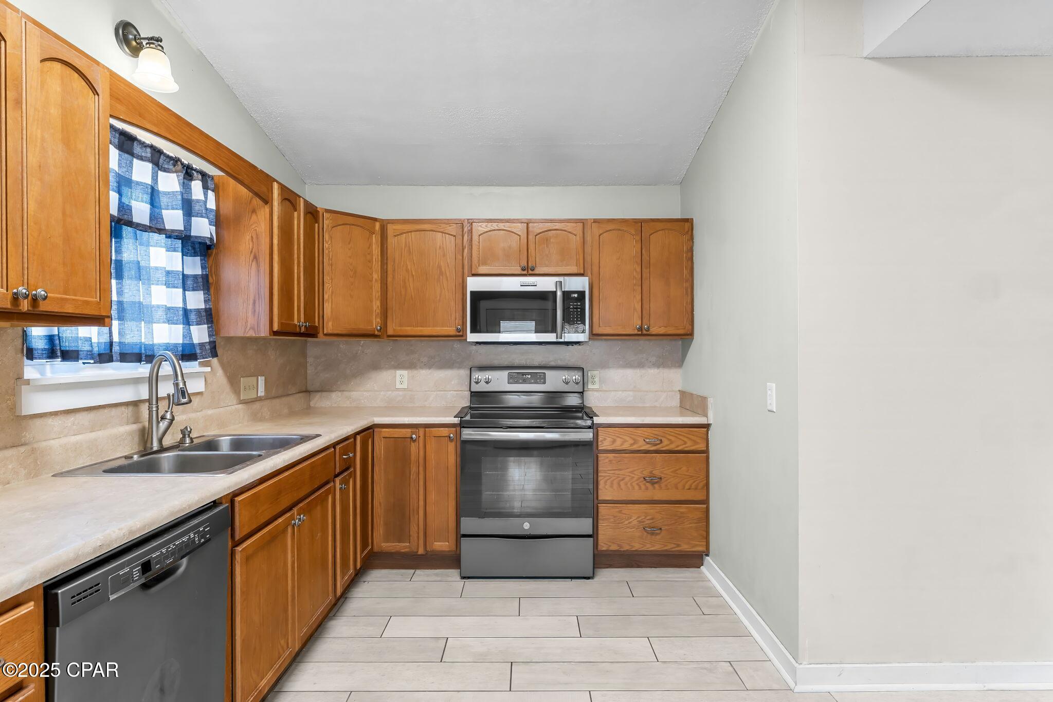 Shadow Bay Unt 3 & 4 - Residential