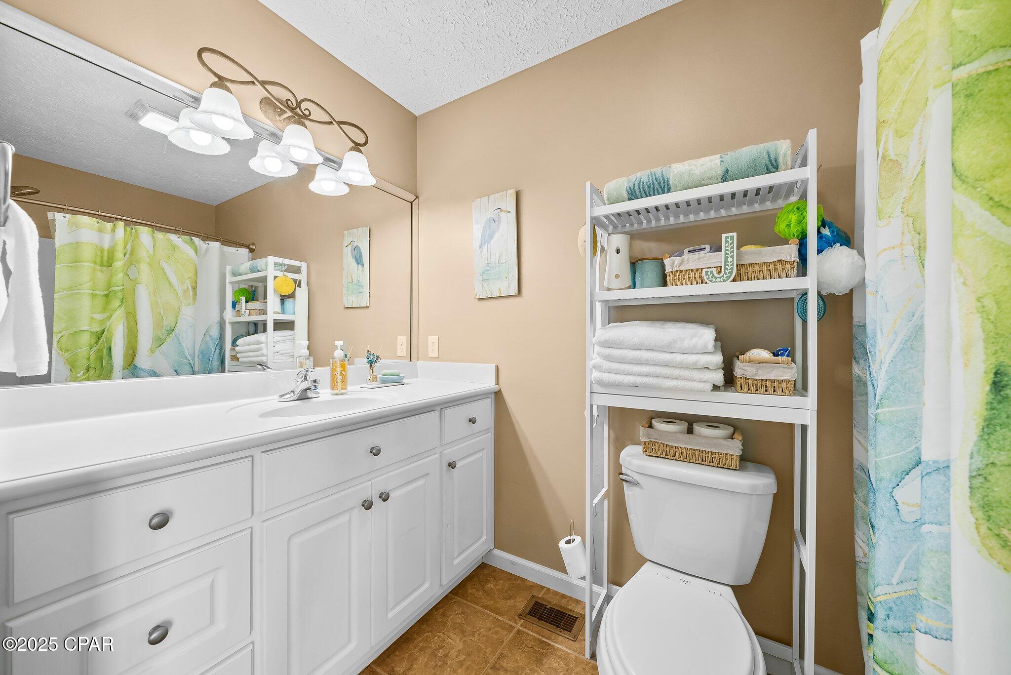 North Lagoon Oaks 7th Add - Residential