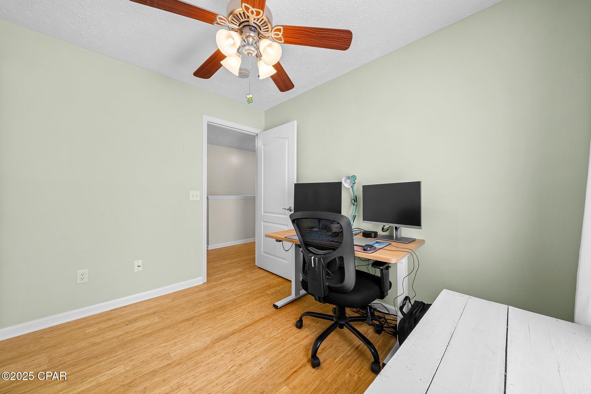 North Lagoon Oaks 7th Add - Residential