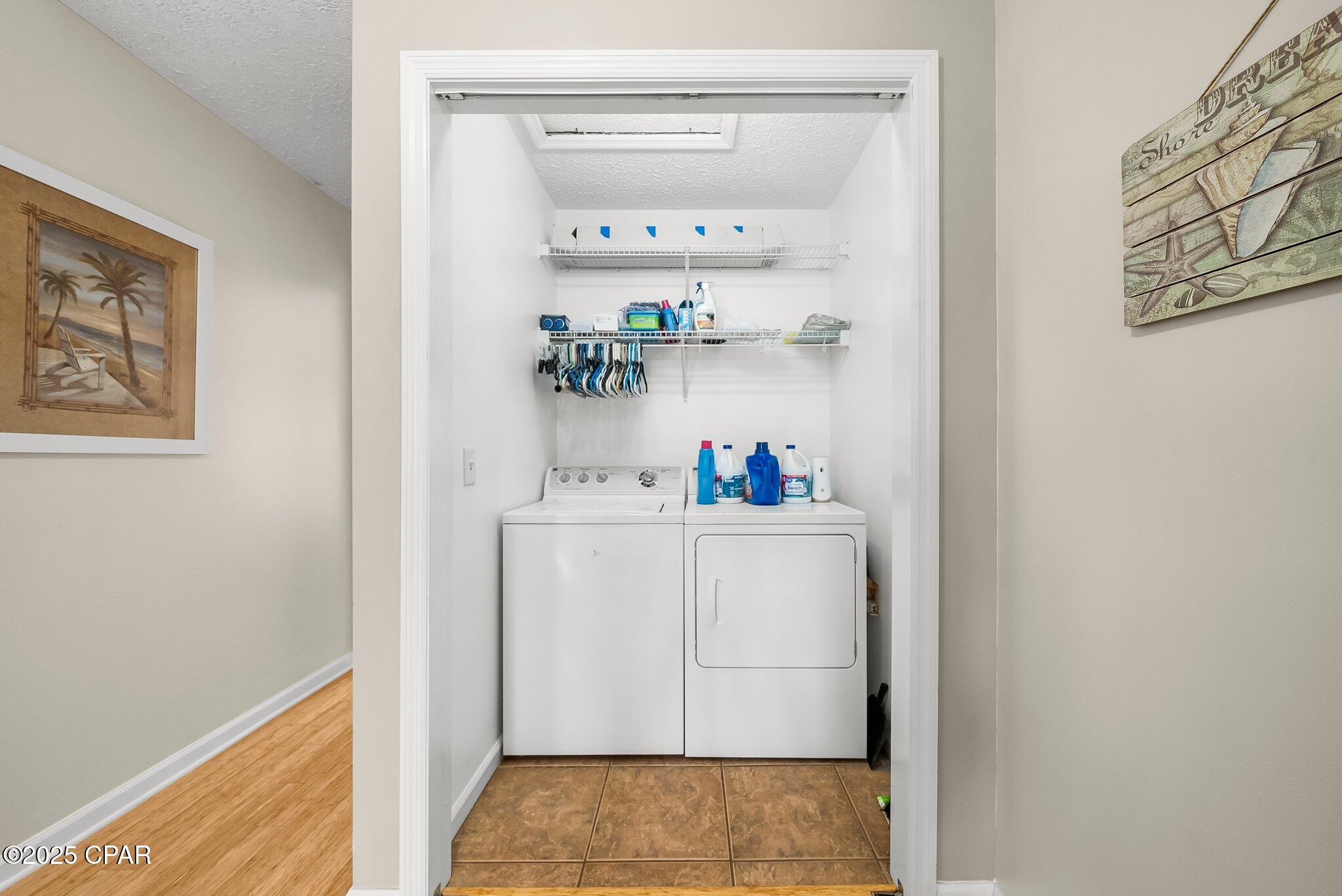 North Lagoon Oaks 7th Add - Residential