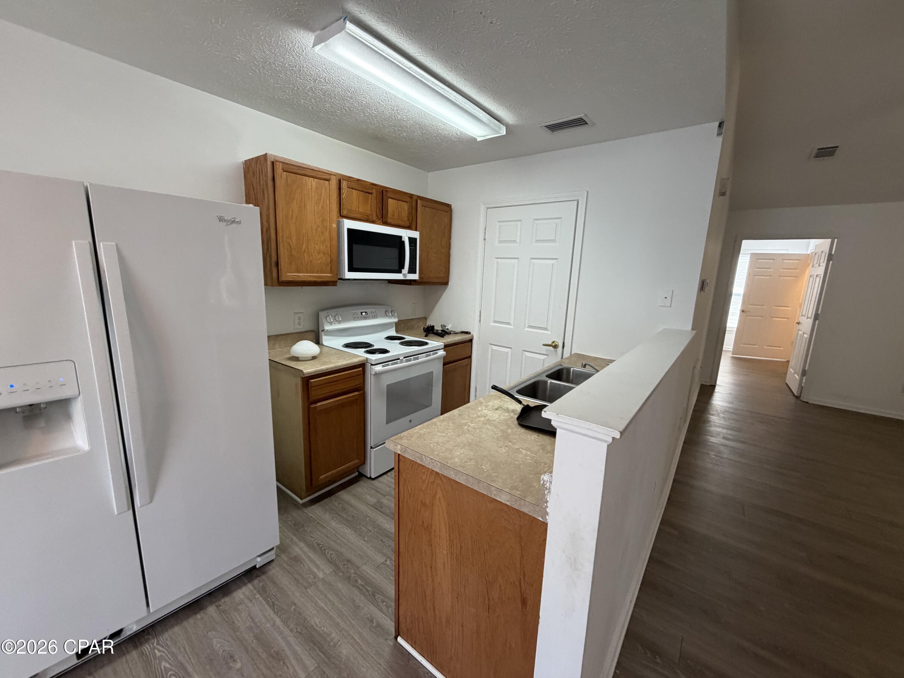 [No Recorded Subdiv] - Residential Lease