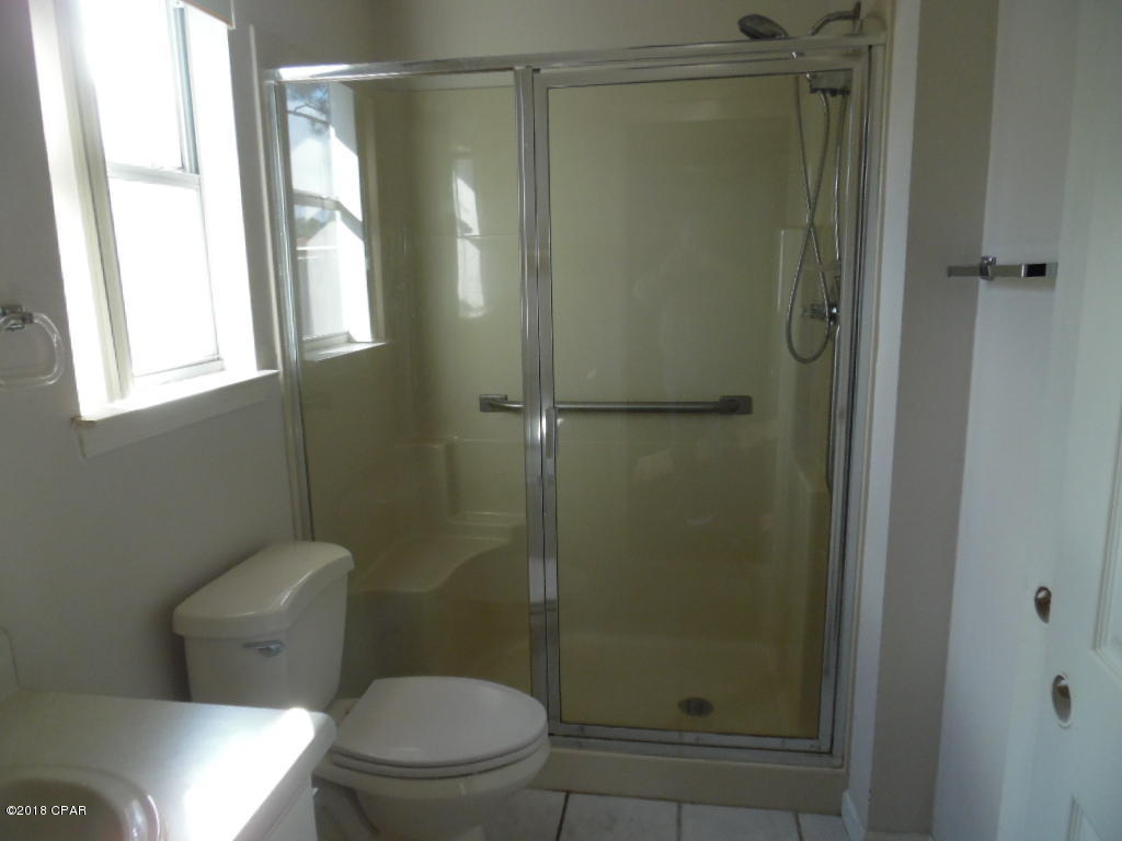 Pine Tree Place Unit 1 - Residential