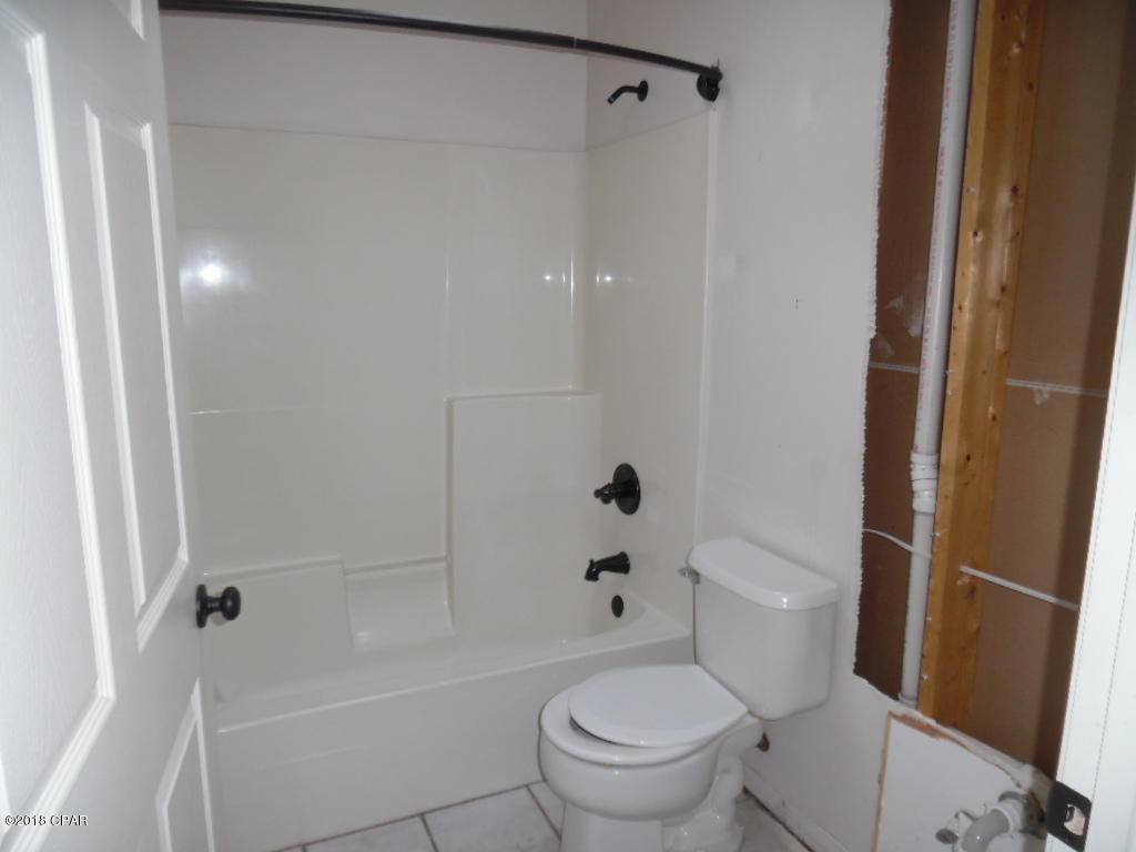 Pine Tree Place Unit 1 - Residential