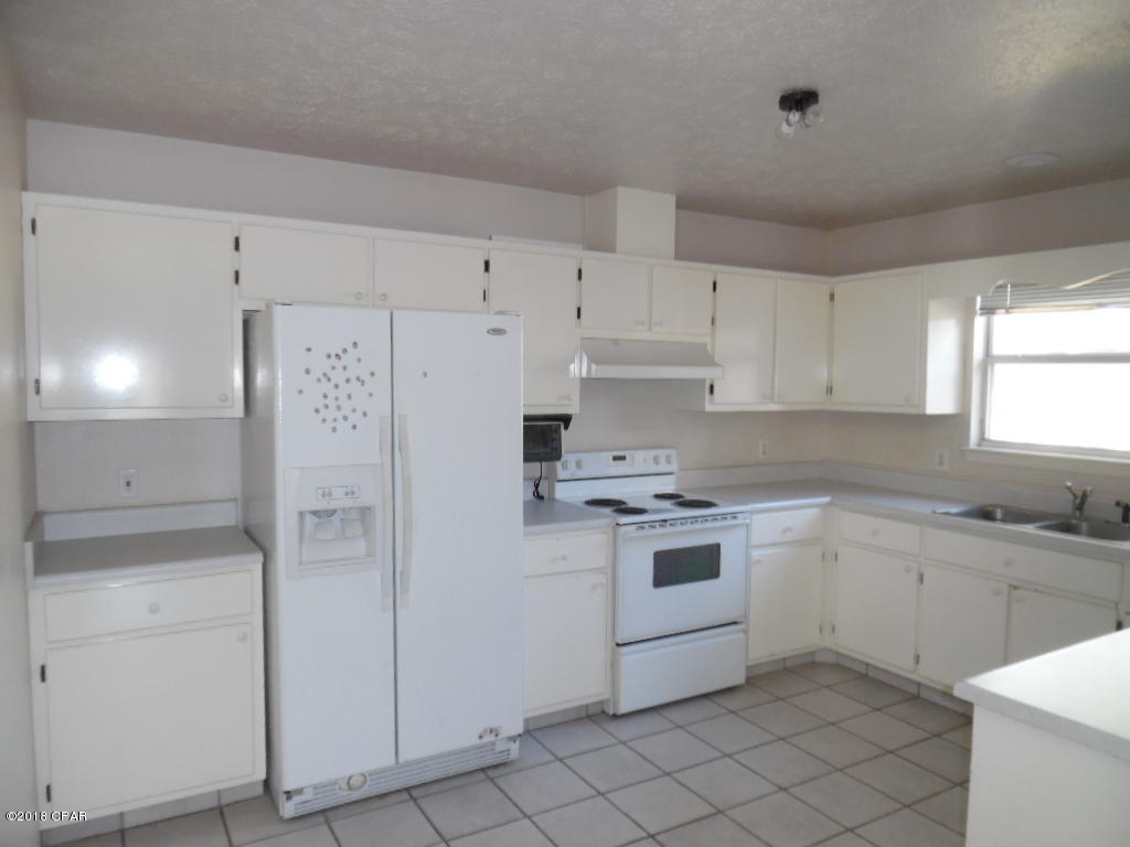 Pine Tree Place Unit 1 - Residential