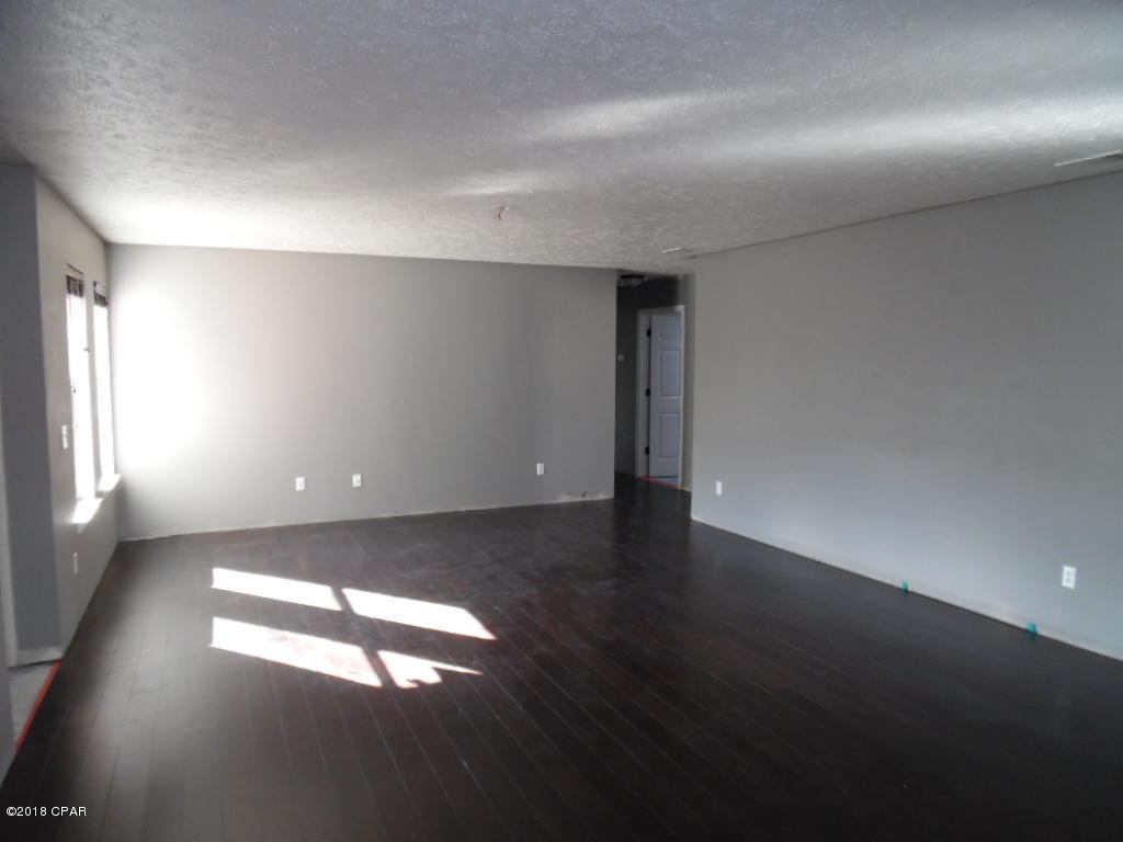 Pine Tree Place Unit 1 - Residential