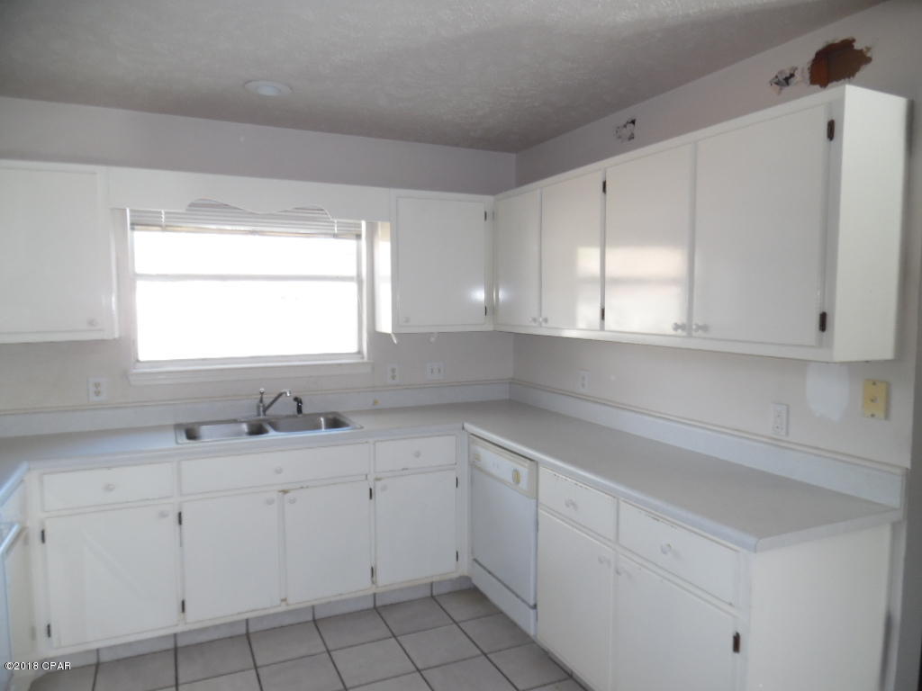 Pine Tree Place Unit 1 - Residential