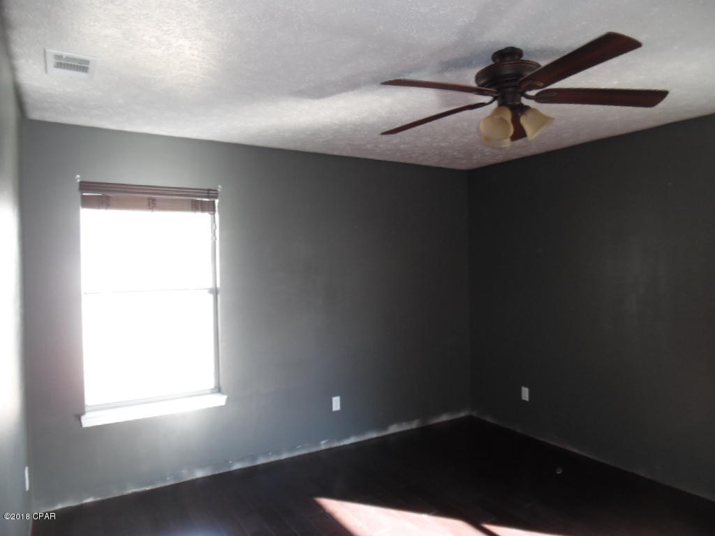 Pine Tree Place Unit 1 - Residential