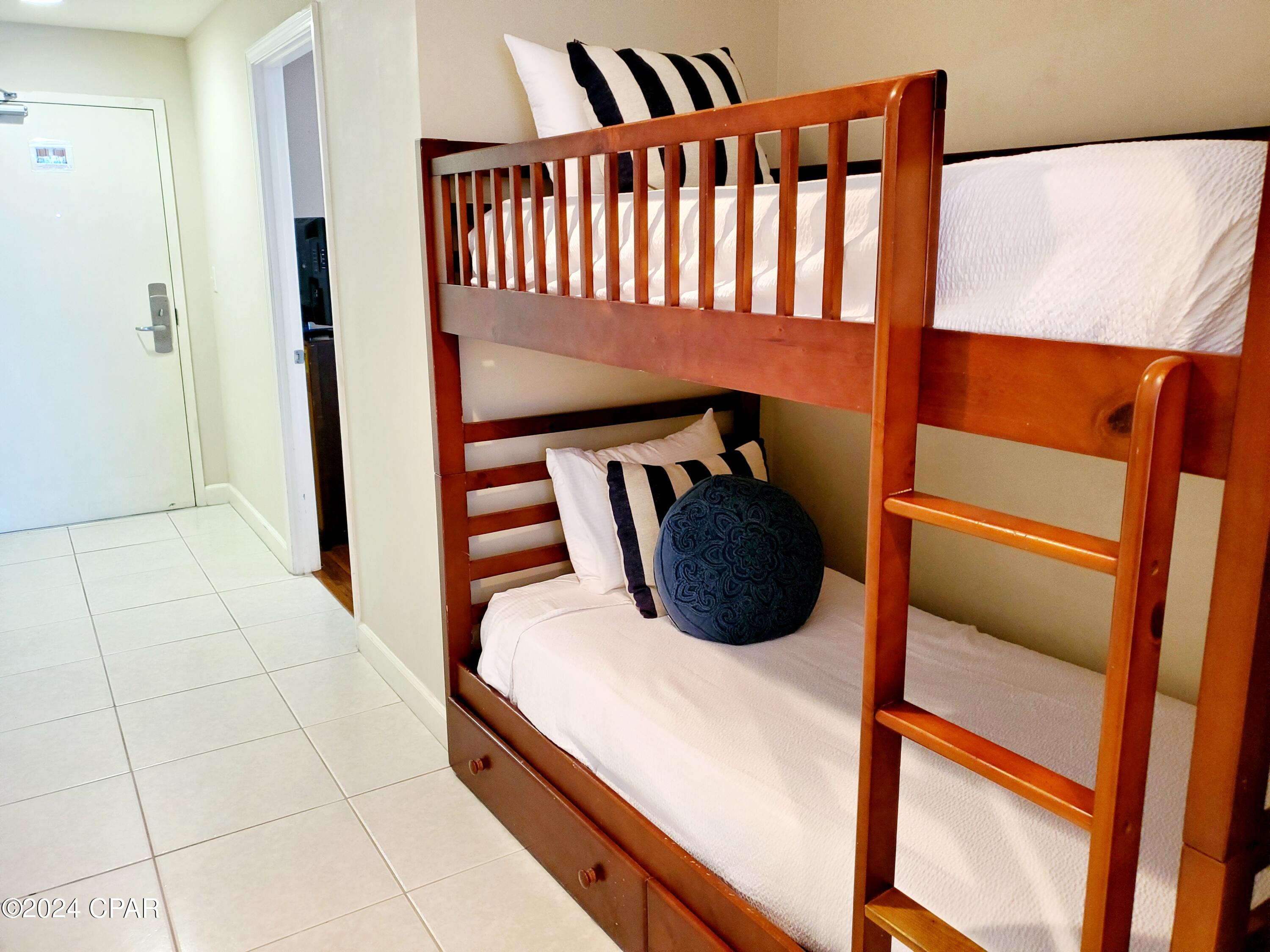 Splash Condo - Residential