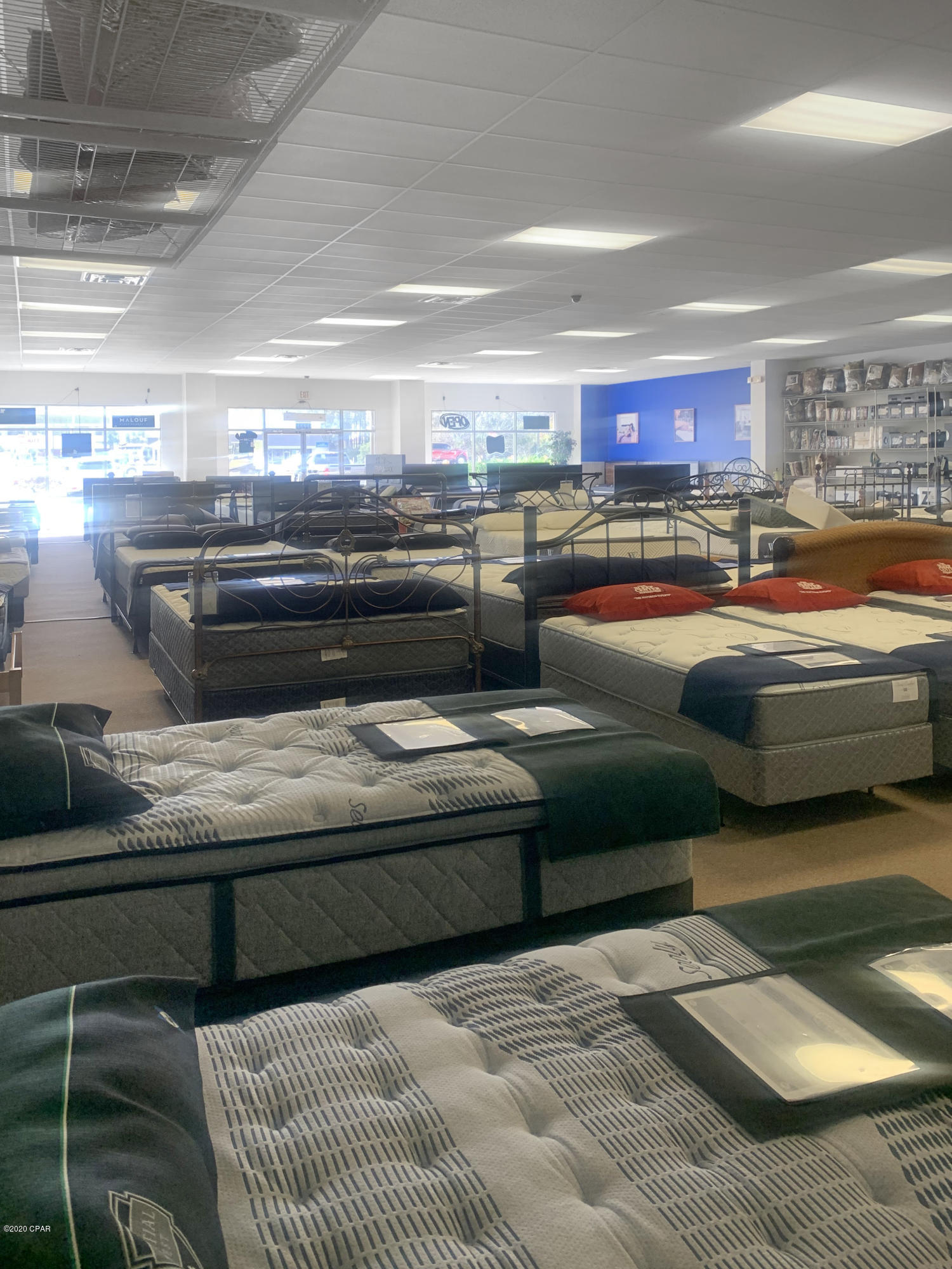 [No Recorded Subdiv] - Commercial Sale