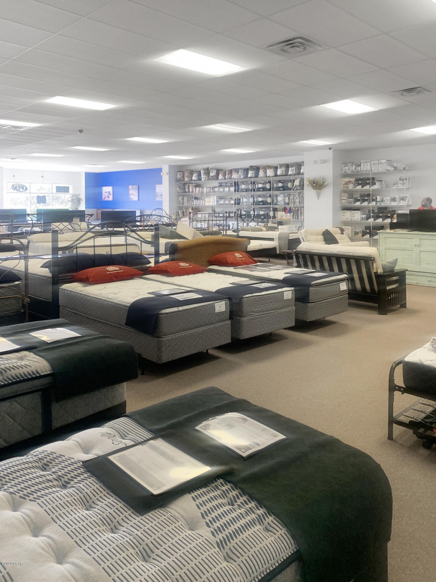 [No Recorded Subdiv] - Commercial Sale