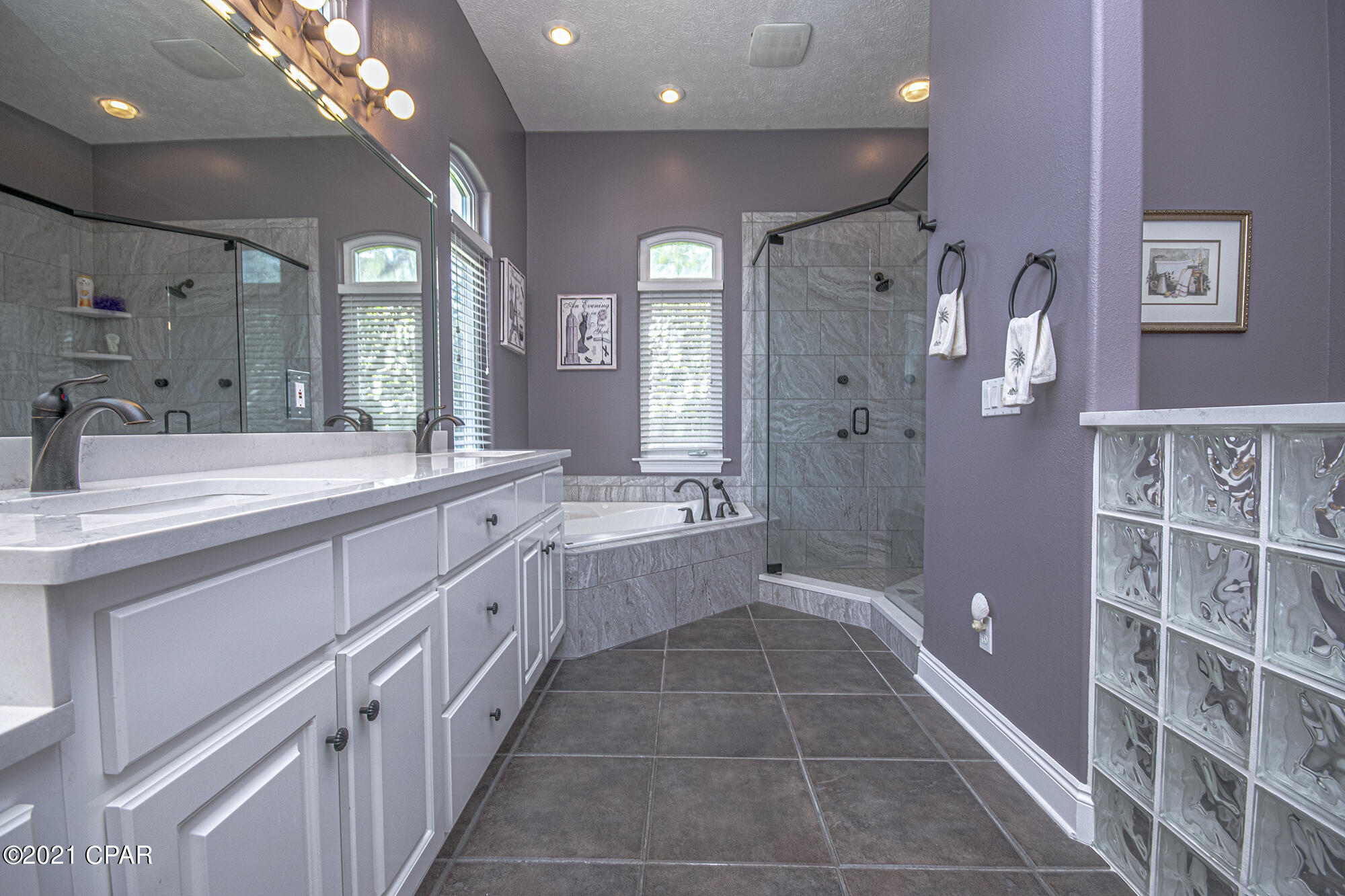 Dolphin Bay Ph II - Residential