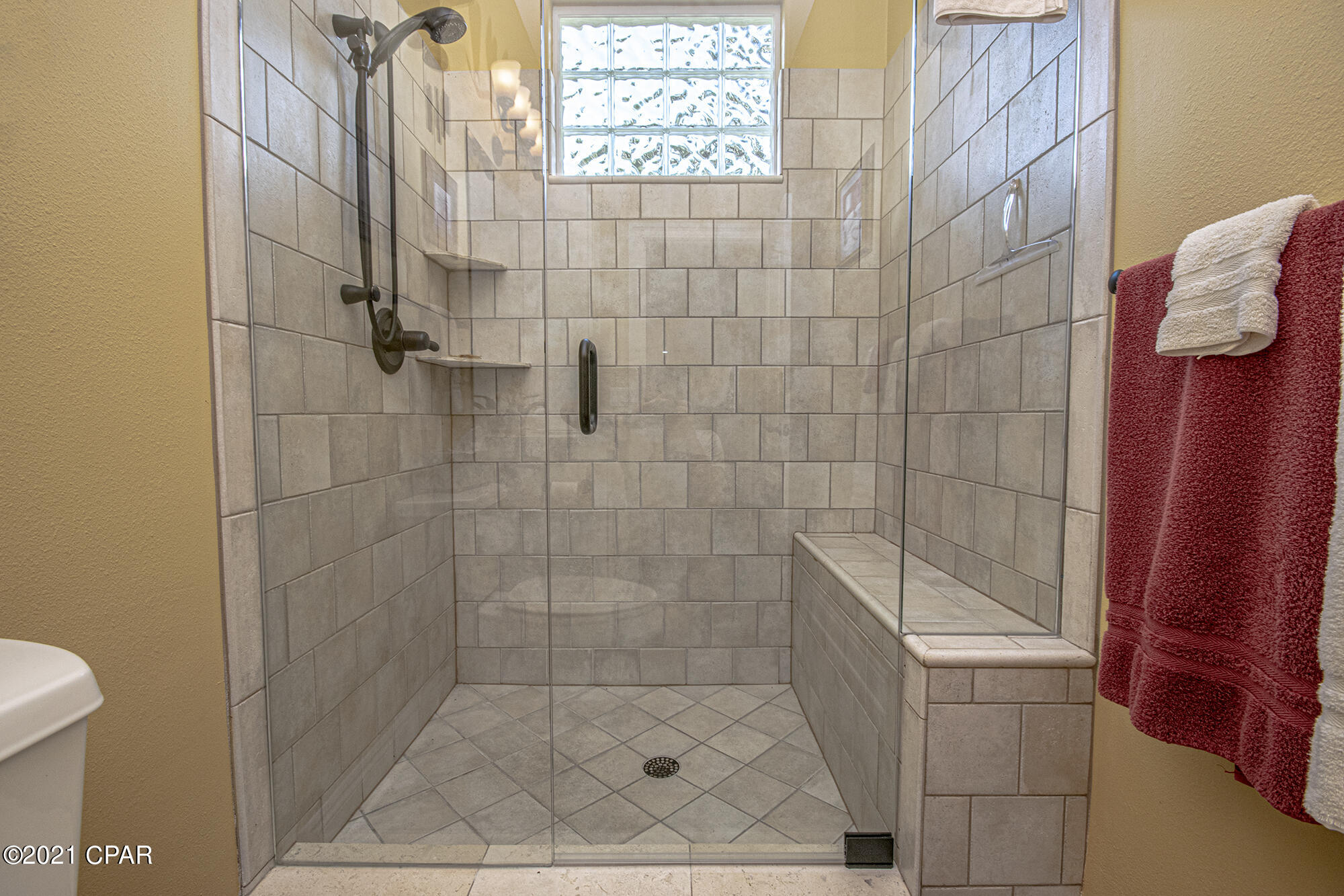 Dolphin Bay Ph II - Residential