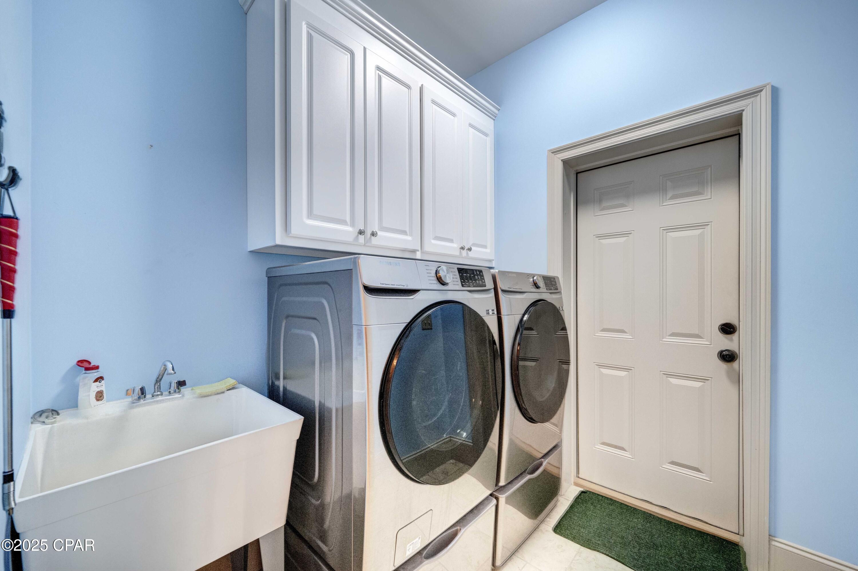 College Oaks - Residential