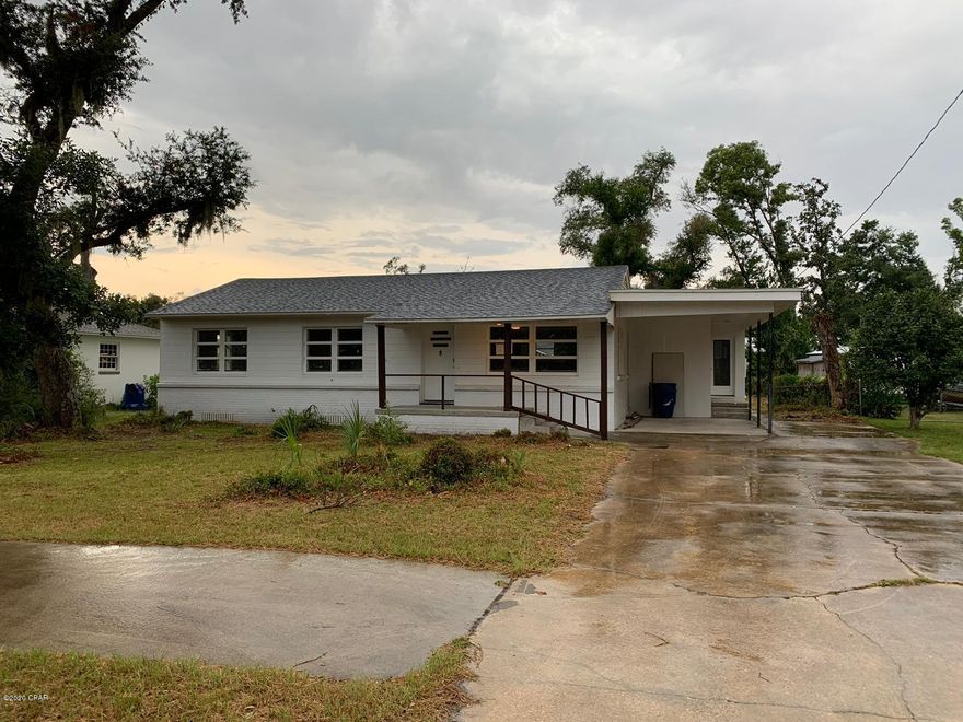 *** Extremely motivated Landlord with flexible terms *** 1 MONTH FREE *** Huge, and elegant white bricks, and concrete blocks 3 bedrooms / 2 baths house. One of the biggest houses in The Cove neighborhood.* Centrally located within walking distance to Cherry, Jinks, and Bay Schools, and short drive to Tyndall AFB, as well as down town * 4 Parking spaces, and great patio area for kids playground, BBQ, pets, you can even install an above ground pool for this summer! *** Completely renovated with modern finishes, recessed lighting, stainless steel appliances***...It won't last ***