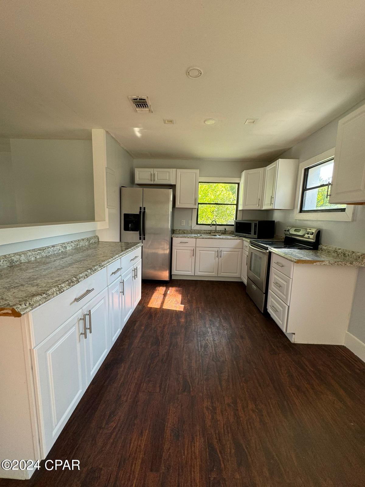 [No Recorded Subdiv] - Residential Lease