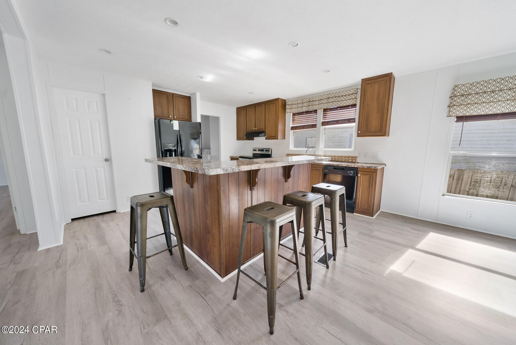 [No Recorded Subdiv] - Residential Lease