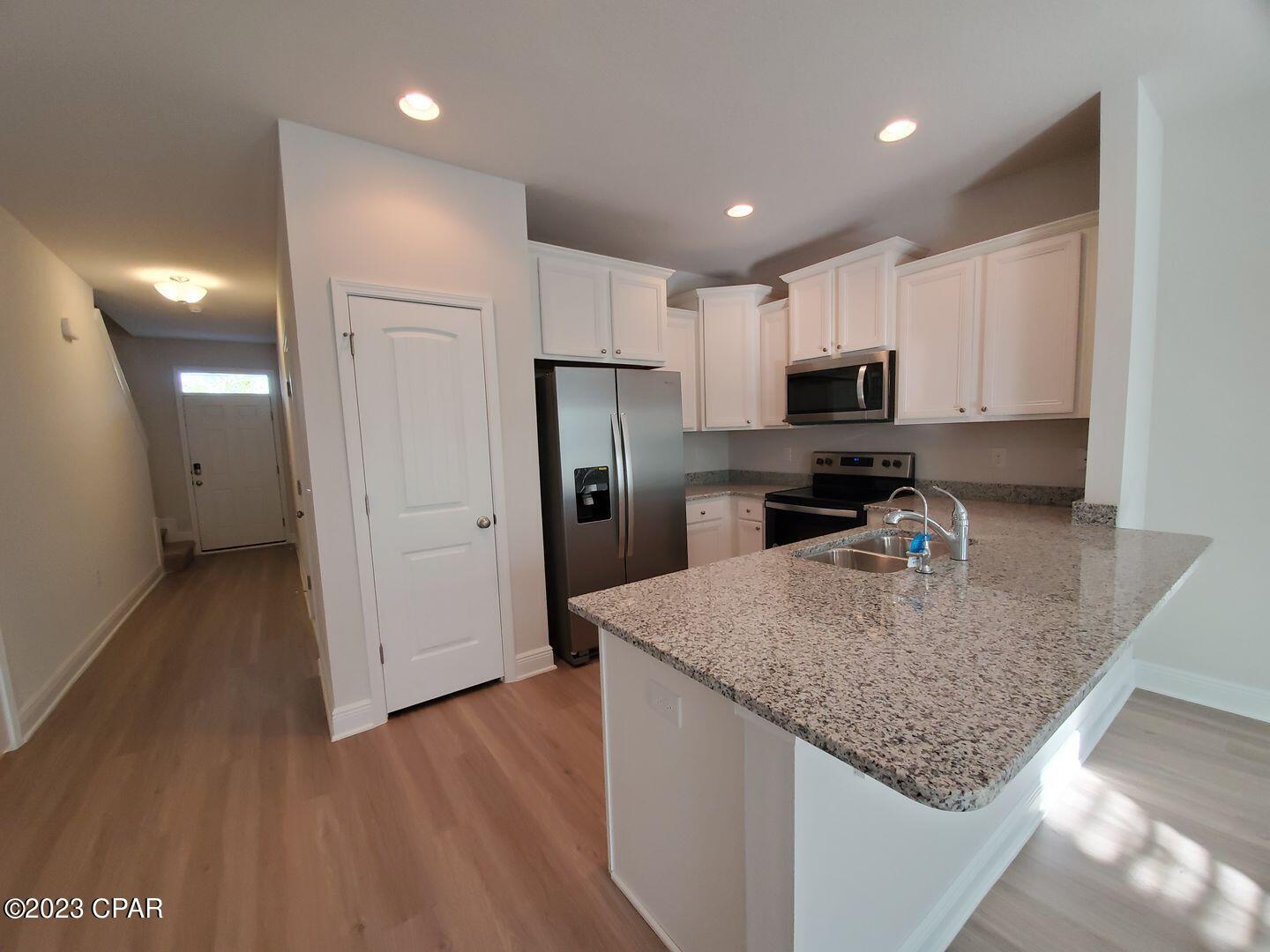 Hathaway Townhomes - Residential Lease