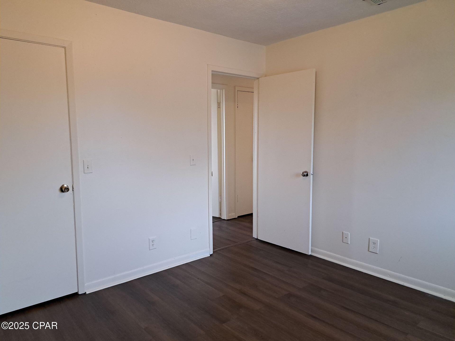 [No Recorded Subdiv] - Residential Lease