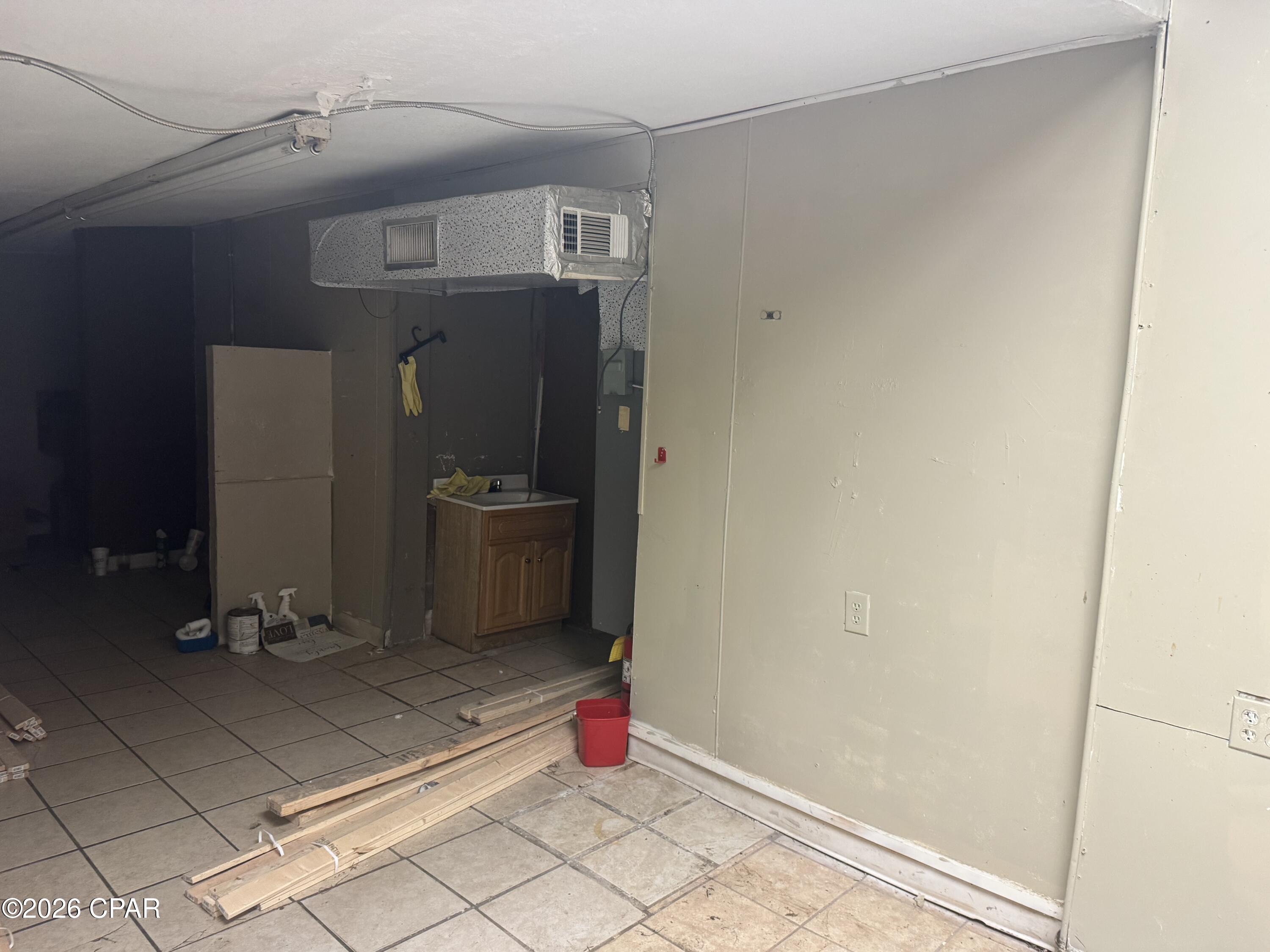 [No Recorded Subdiv] - Commercial Sale