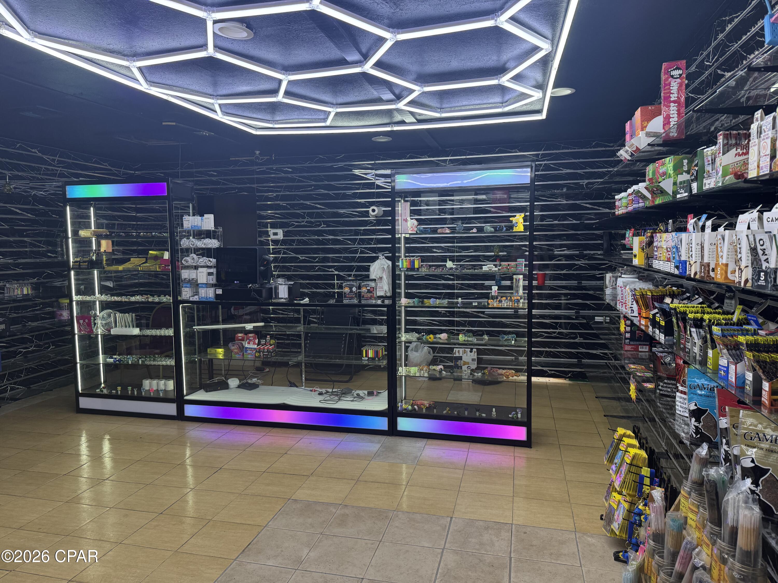 [No Recorded Subdiv] - Commercial Sale