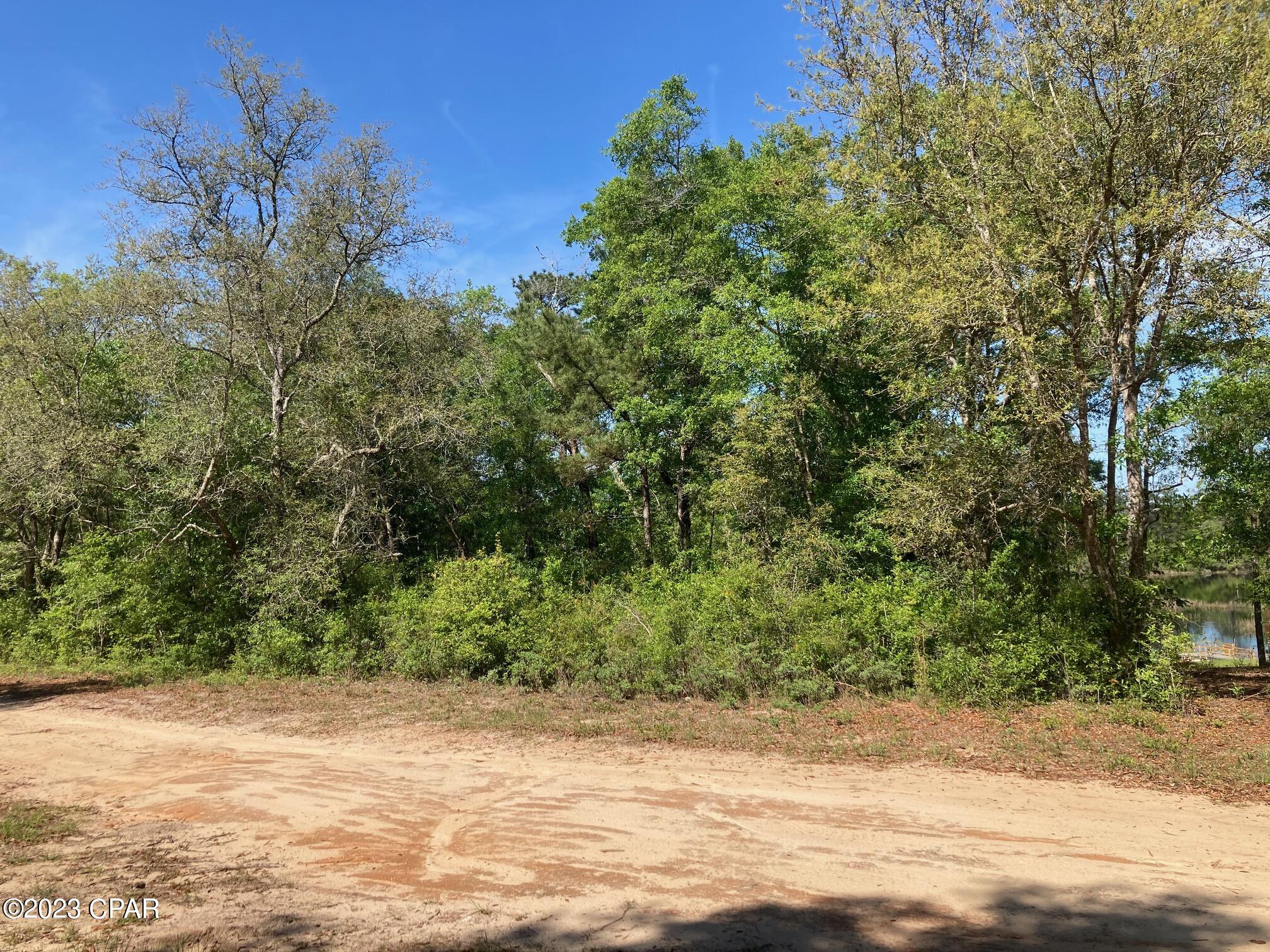 Paradise Lakes - Land