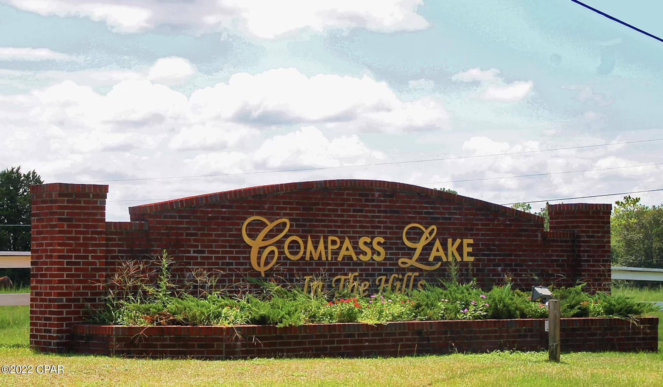 Compass Lake In The Hills - Land