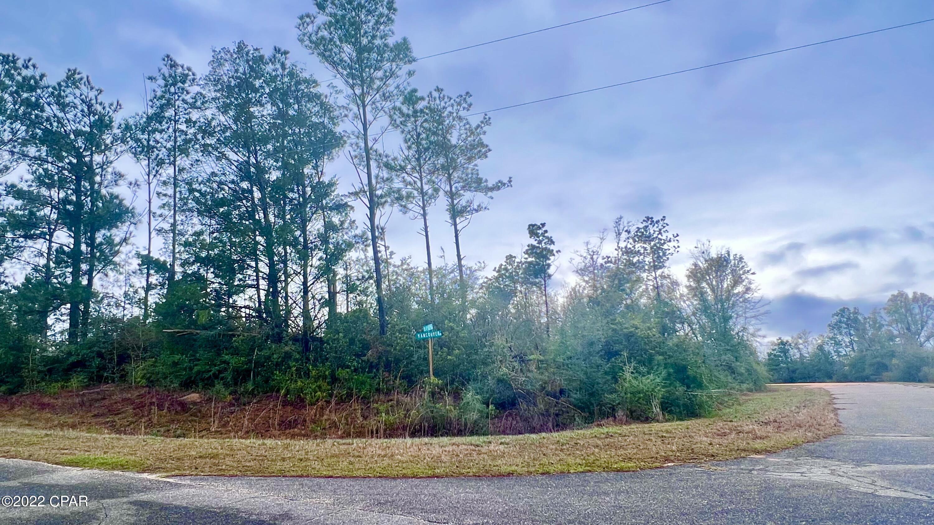 Compass Lake In The Hills - Land