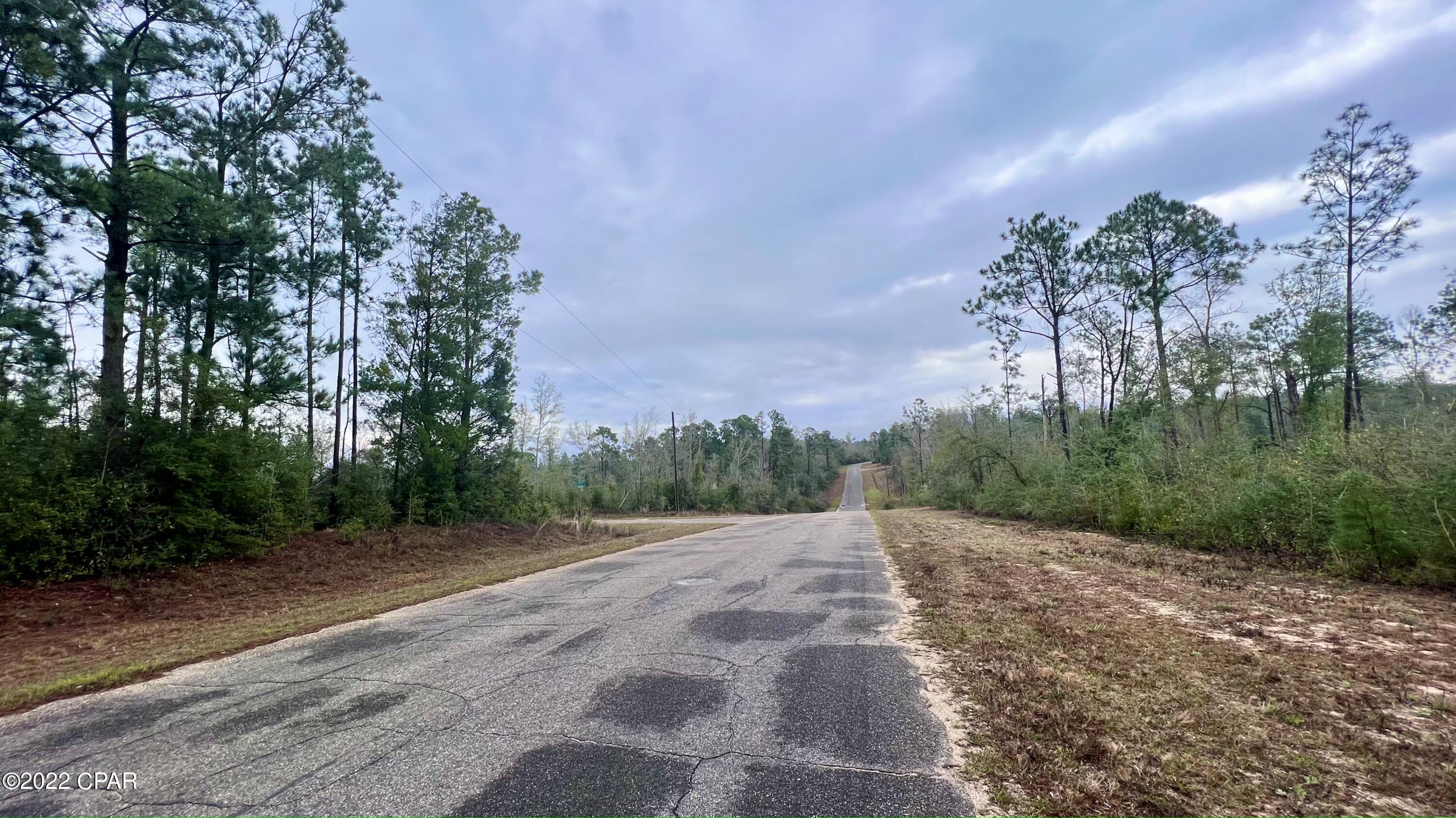 Compass Lake In The Hills - Land