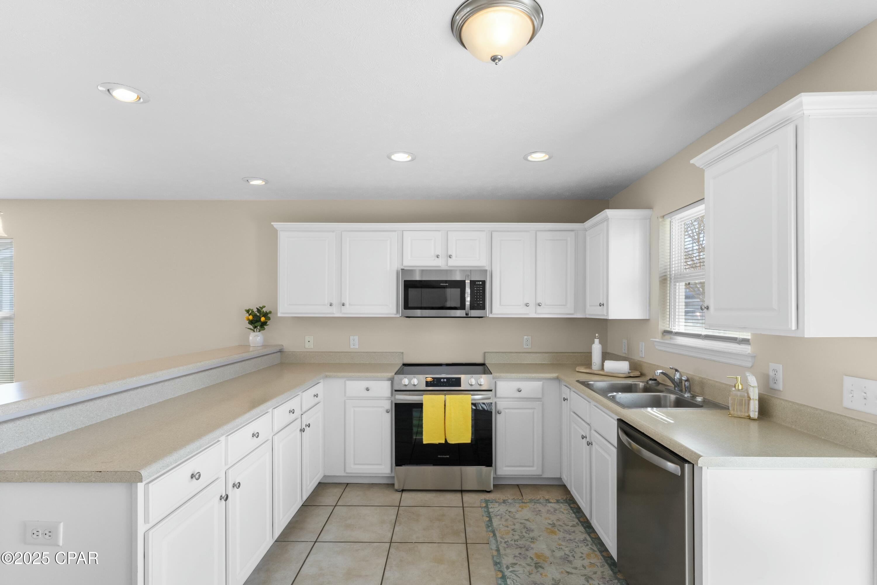 Gates At Sterling Cove - Residential