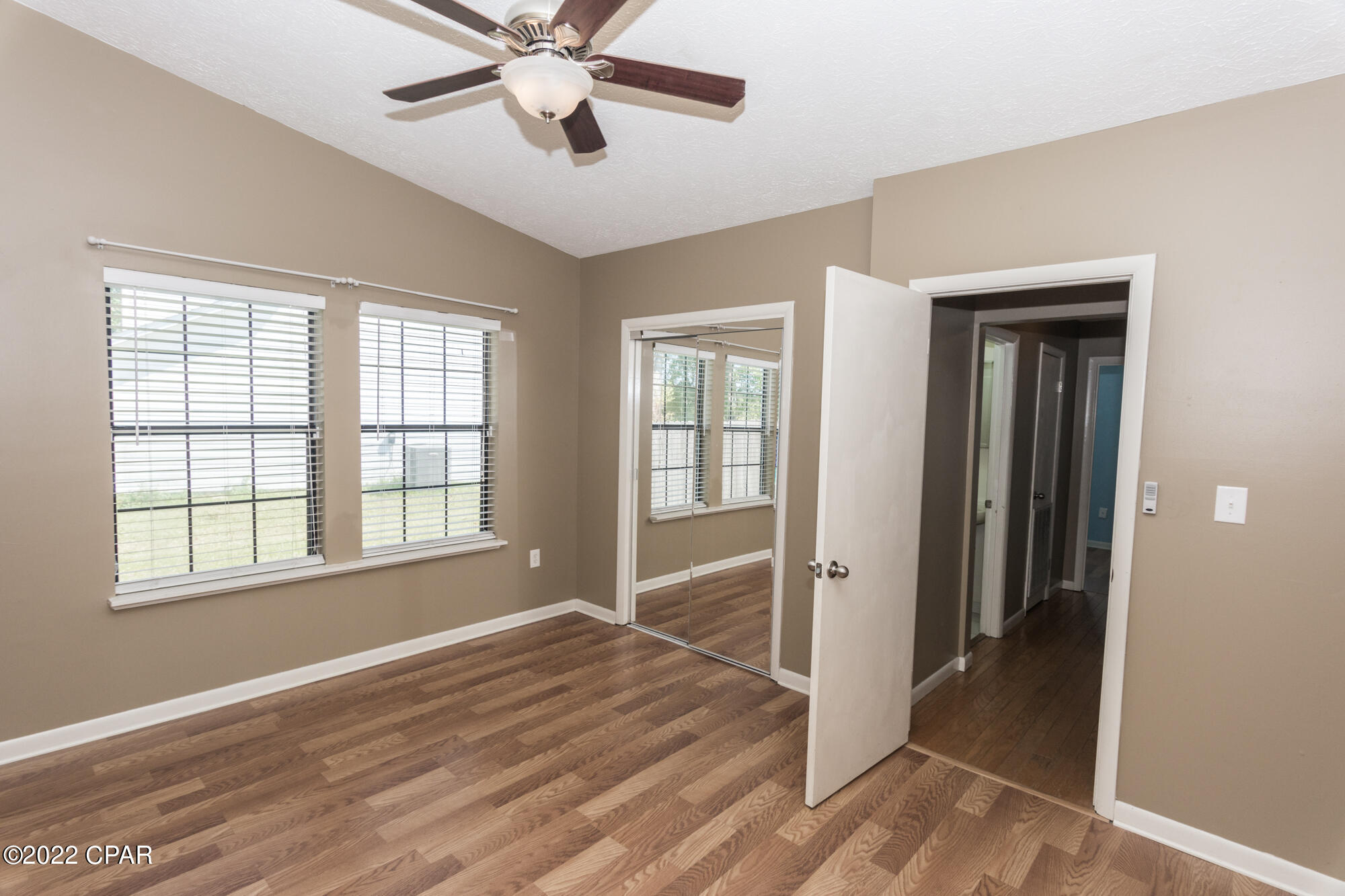 Shadow Bay Unt 3 & 4 - Residential