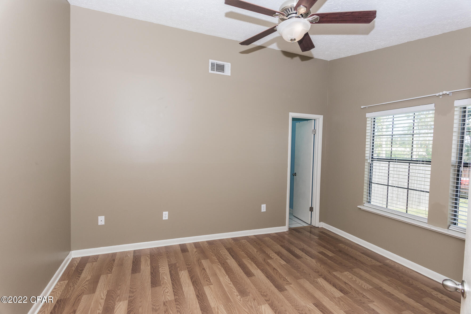 Shadow Bay Unt 3 & 4 - Residential