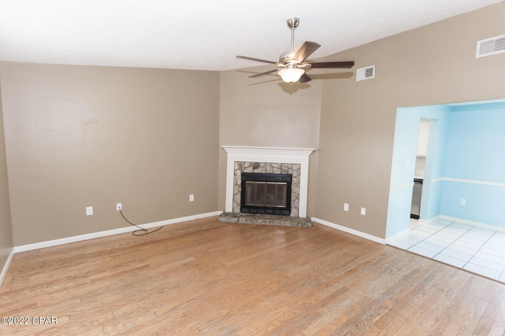 Shadow Bay Unt 3 & 4 - Residential