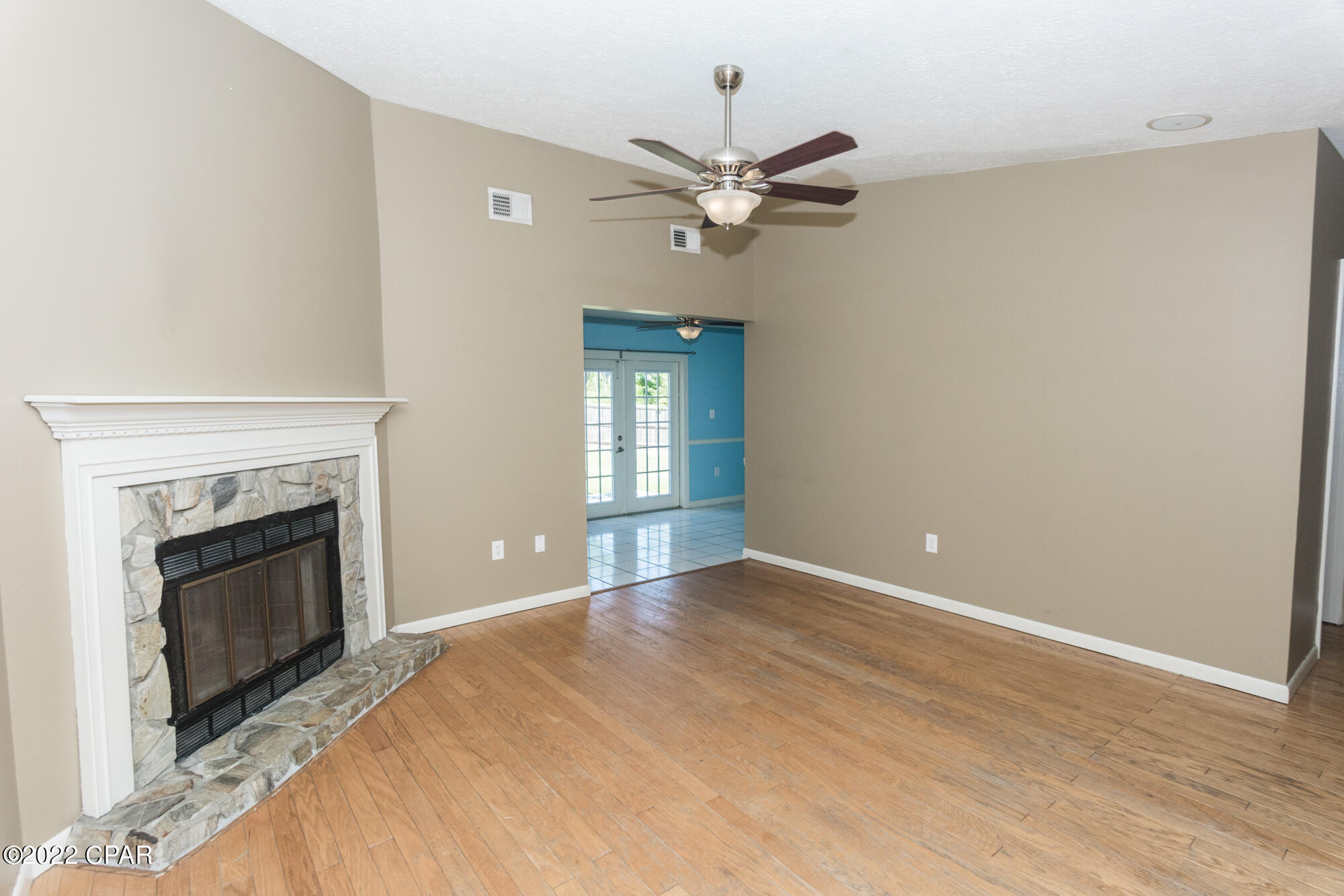 Shadow Bay Unt 3 & 4 - Residential