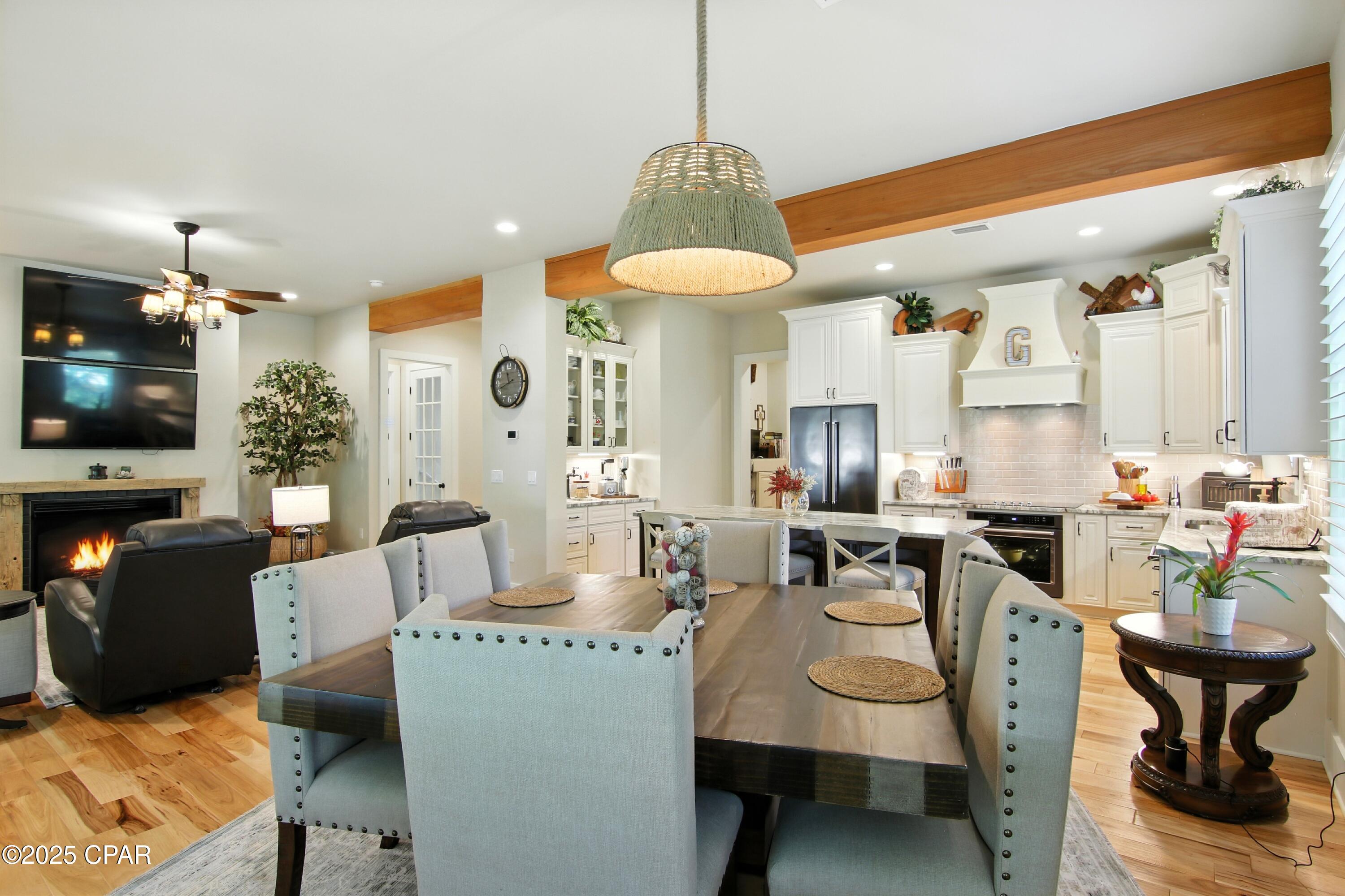 Twin Oaks 1st Add - Residential