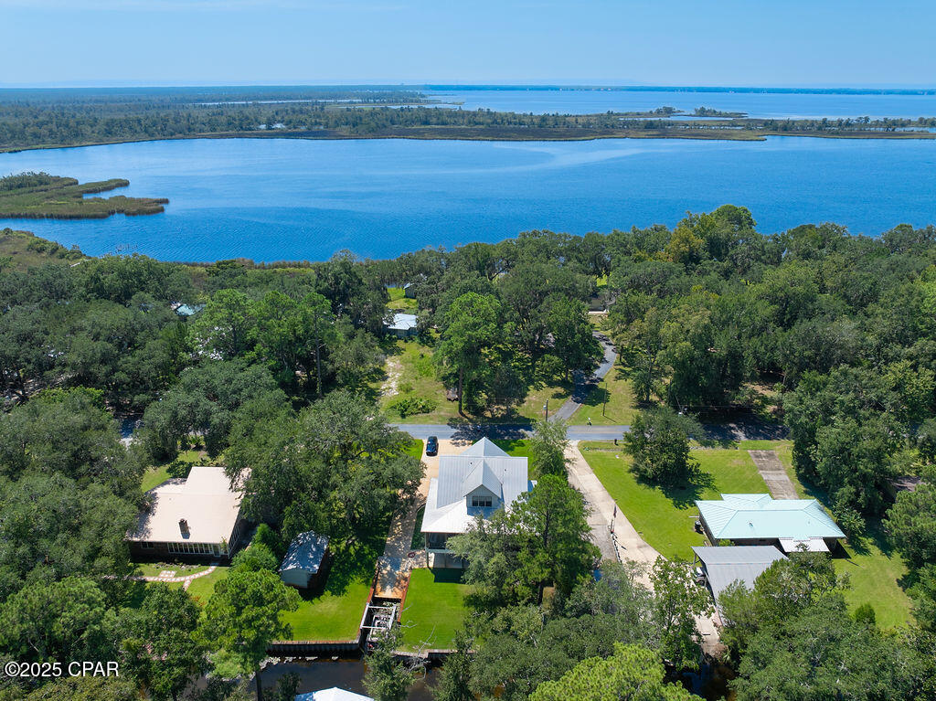 Twin Oaks 1st Add - Residential